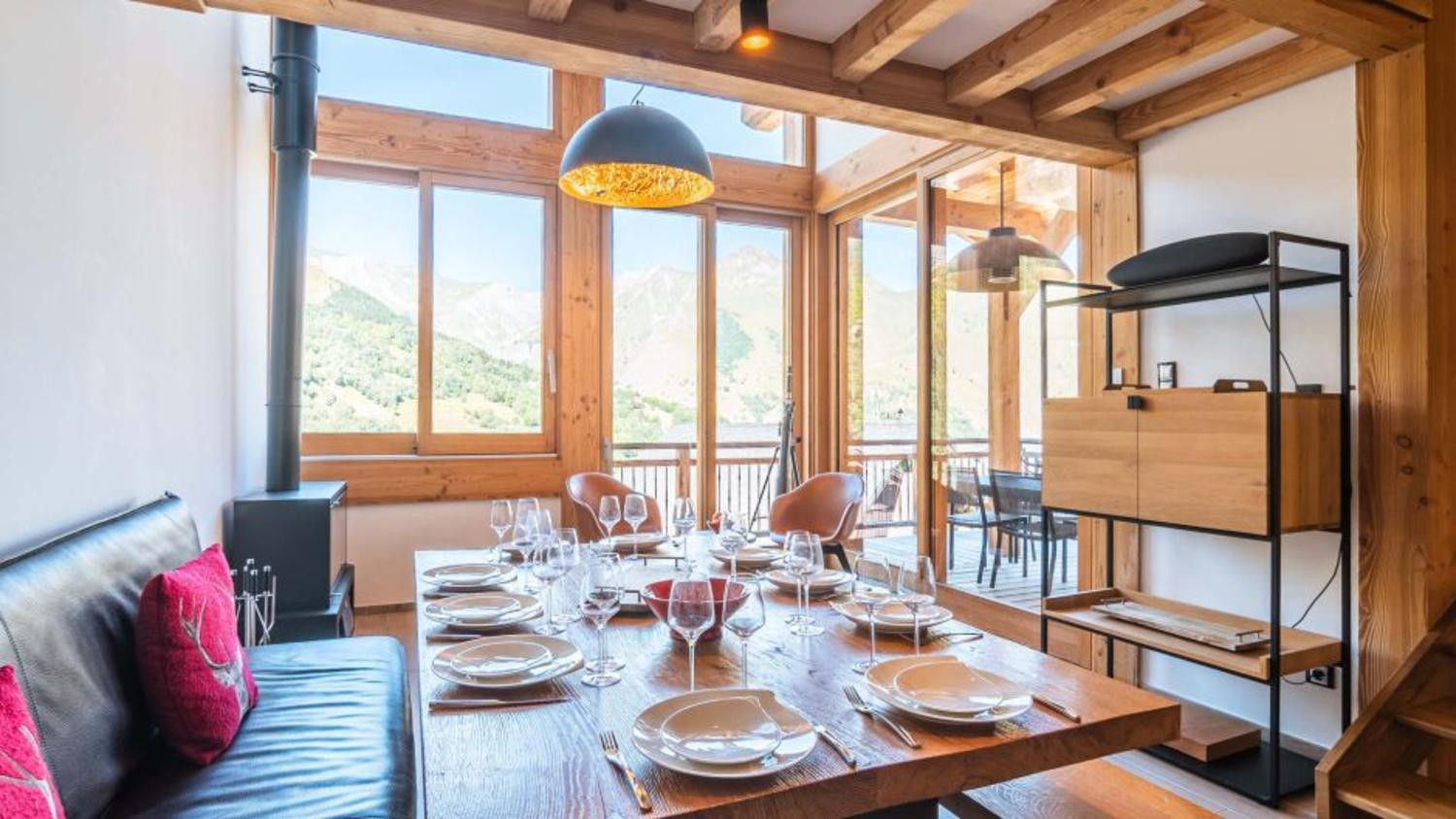 6105204-chalet-monte-corona-dining-area-1267177