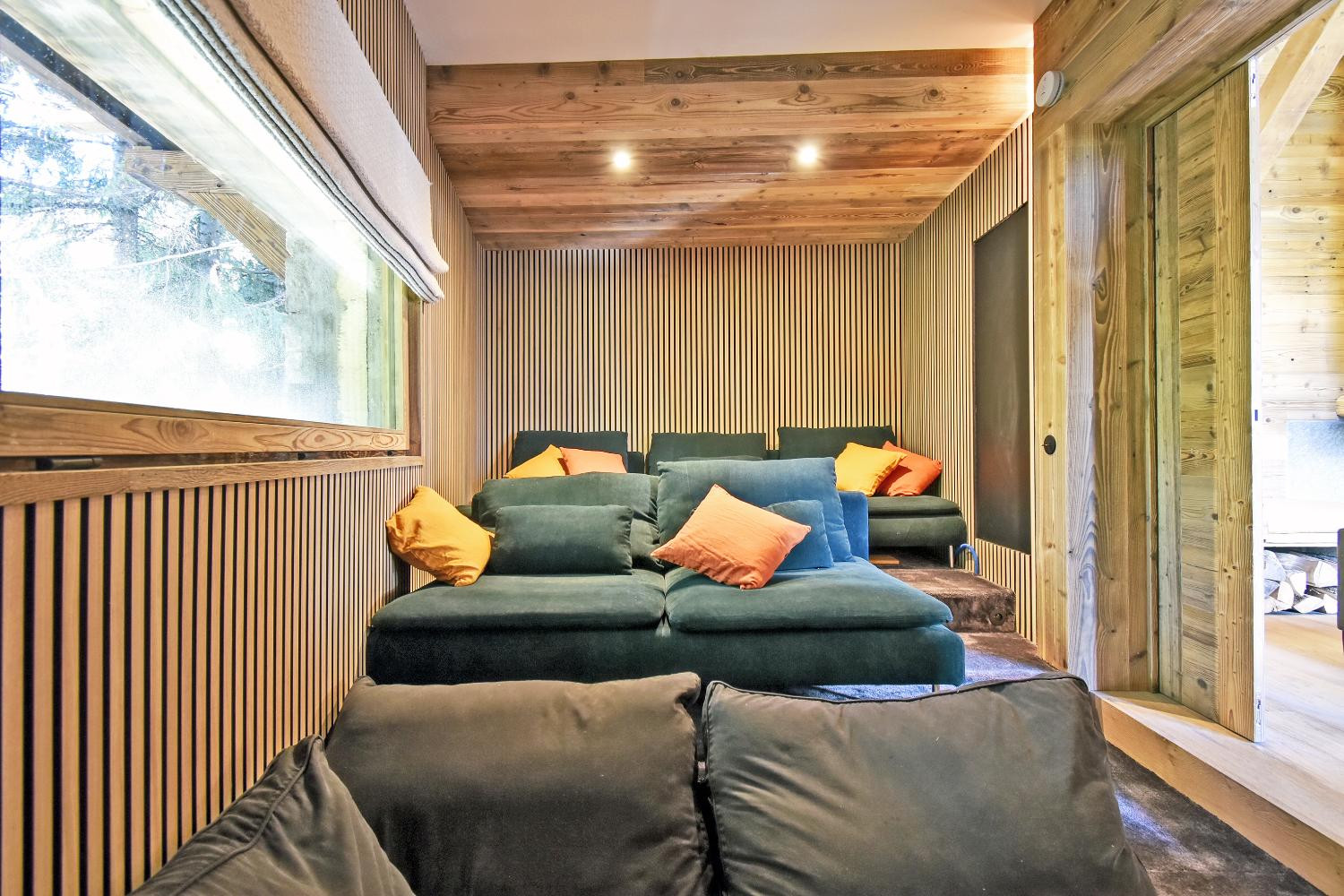 67607a96-9bf8-4f3d-ae08-e781b0c8e7f1-1450999