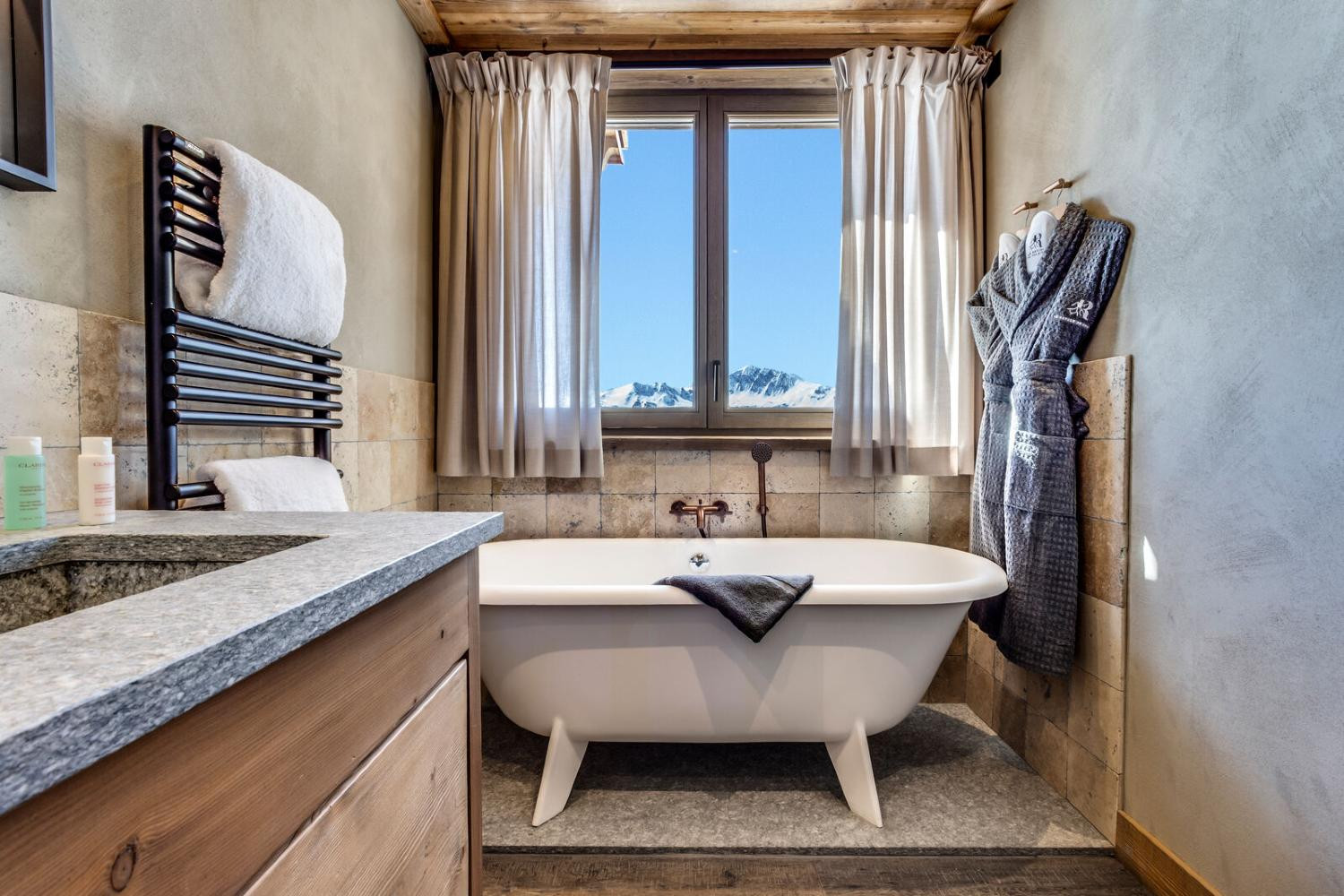 67bc5391a76f214181bc940f-digital-bd-hotels-refugedesolaise-211020-049-1452992