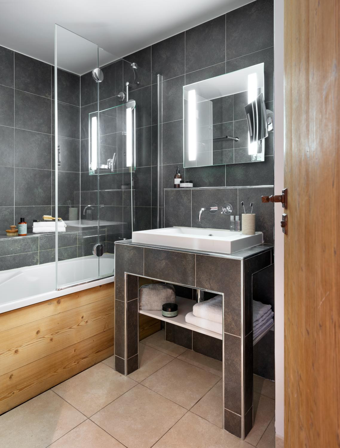 7-bathroom-2-bedrooms-chalet-du-forum-1038689