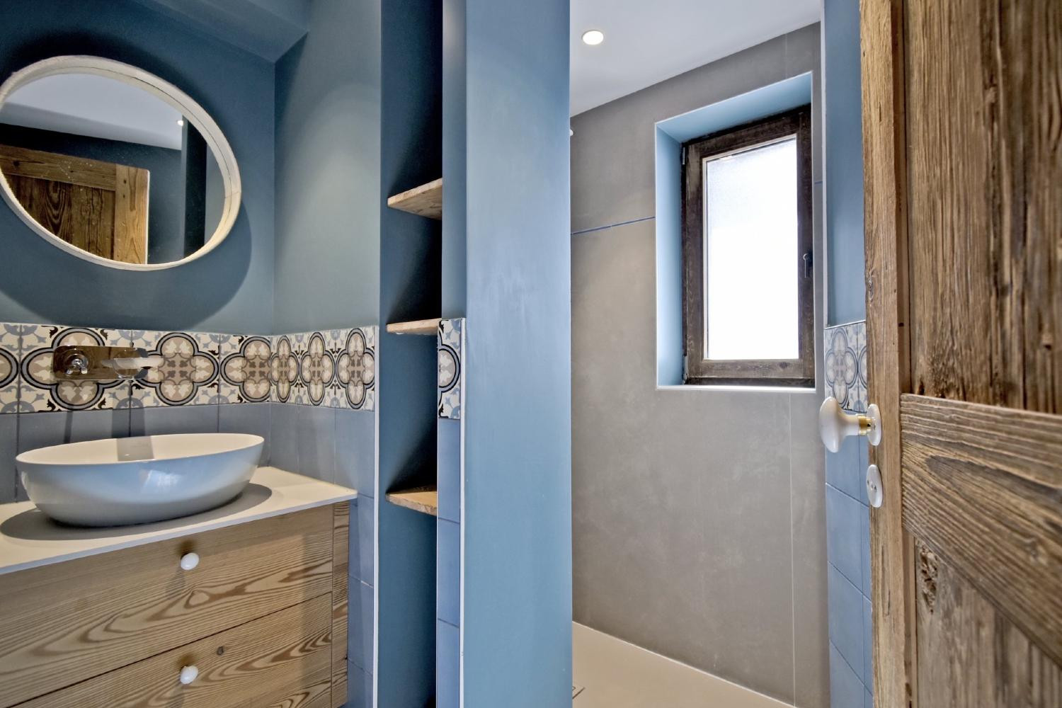 708115a6-1848-458e-b4cd-b61d68e712d7-1451419