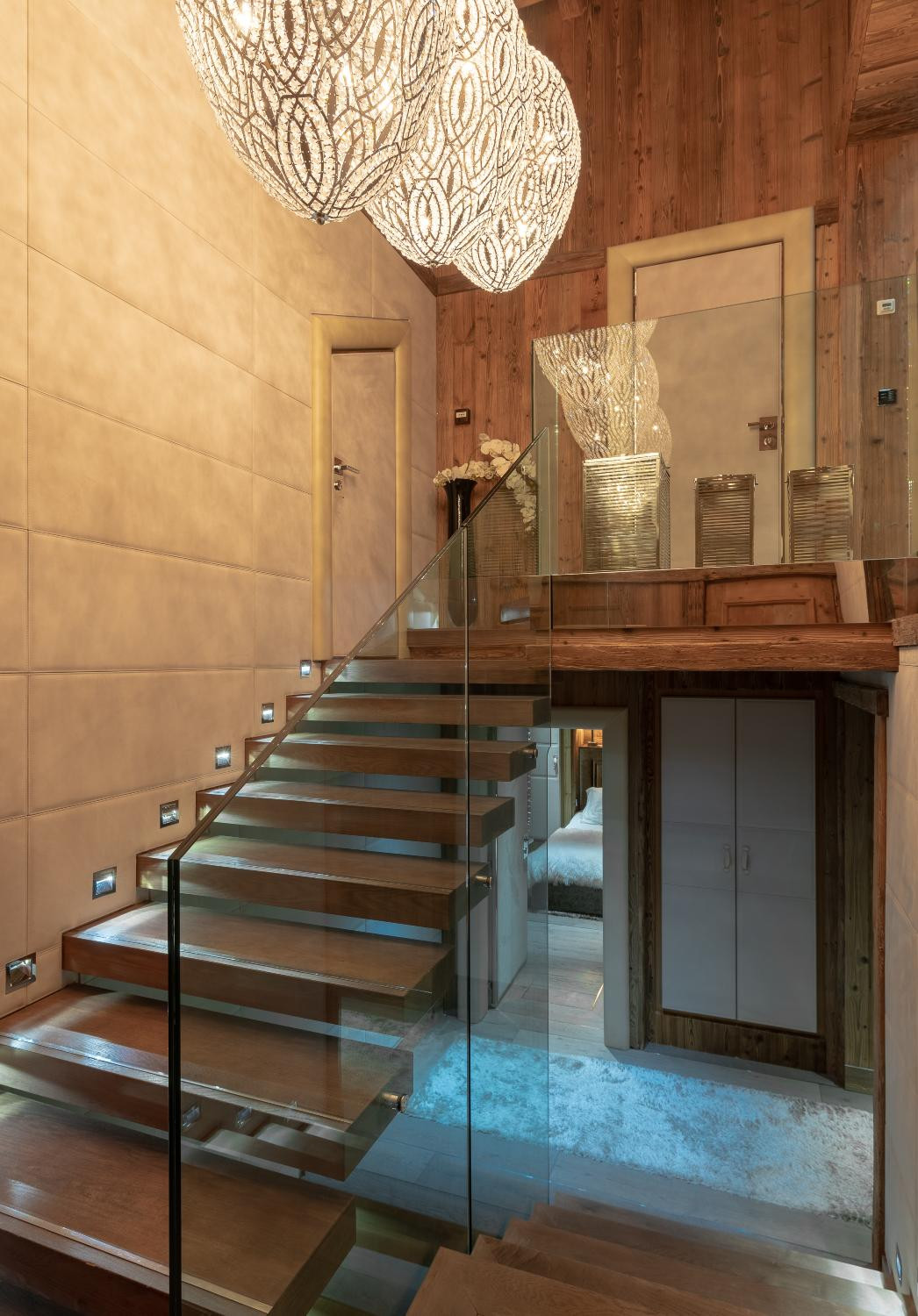 77562431-95b6-4fc1-a58e-fcf3a44814f2-1451934