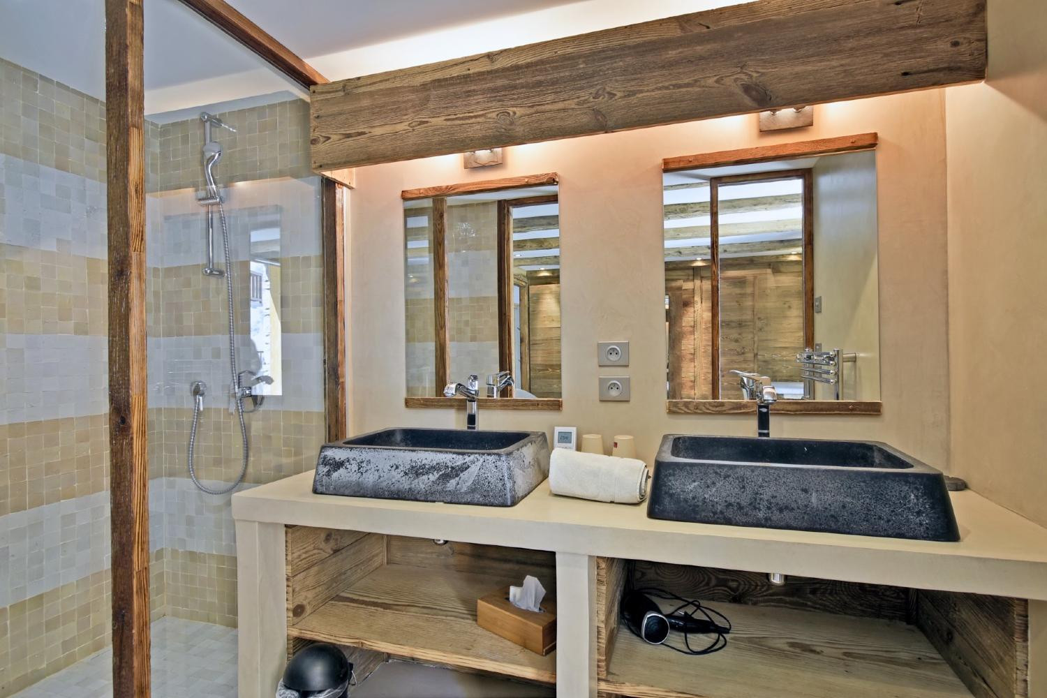 7fbd9ae7-bff9-474b-adf4-f2faa88a3e28-1451154