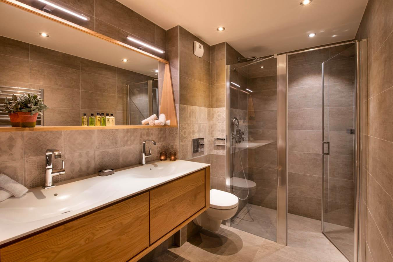 7pg-mammoth-lodge-d04-004-1147767