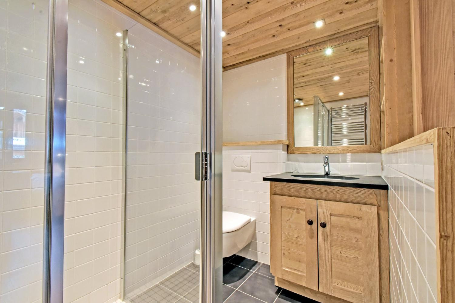 84273e64-c96d-4ab6-a2d5-64adb08c10bc-1451164