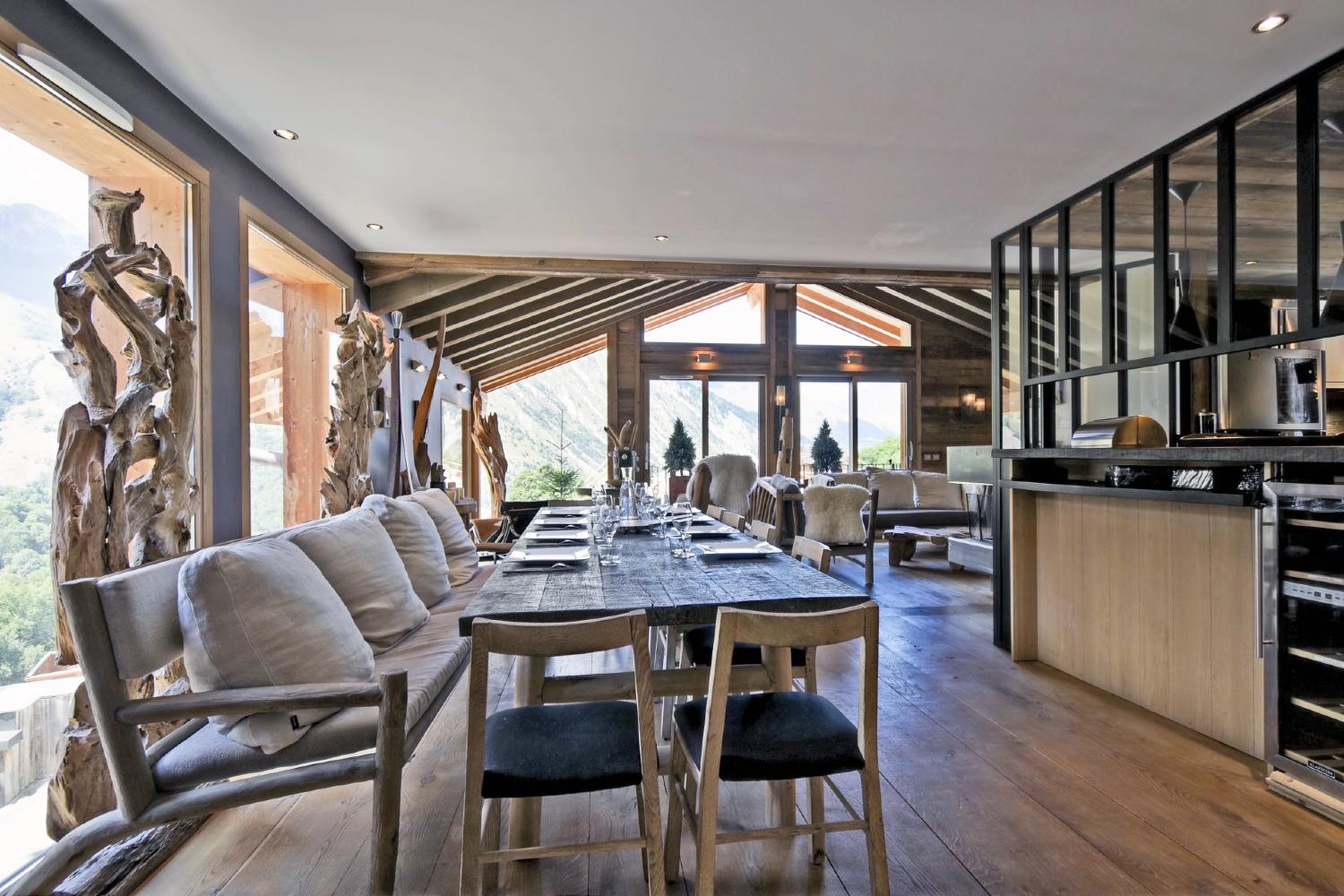 8c542722-2657-4c34-8496-f159ba055492-1451131