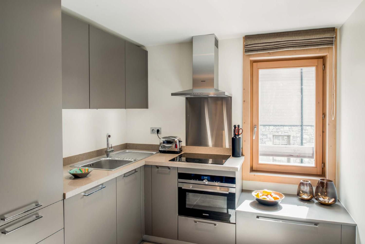 8mammoth-lodge-d11-037-1147846