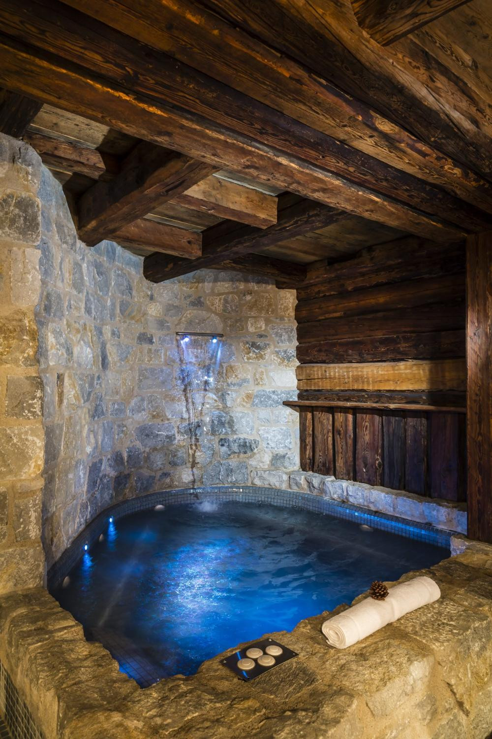 94f3ad47-9bba-43e3-b758-4a5fceae2a1f-1451275