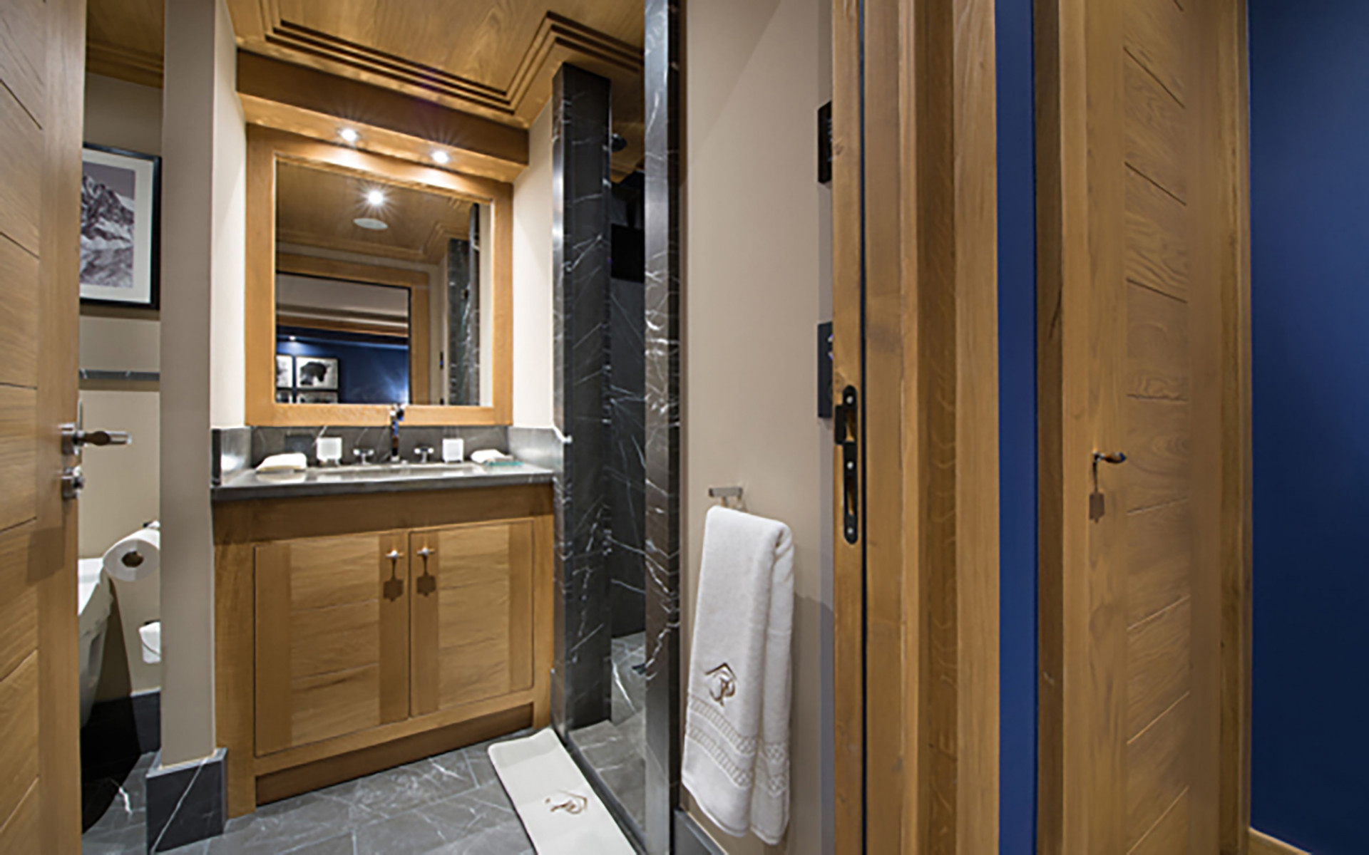 977608b9-a5c6-4fed-82ab-f16483691ba5-1451691