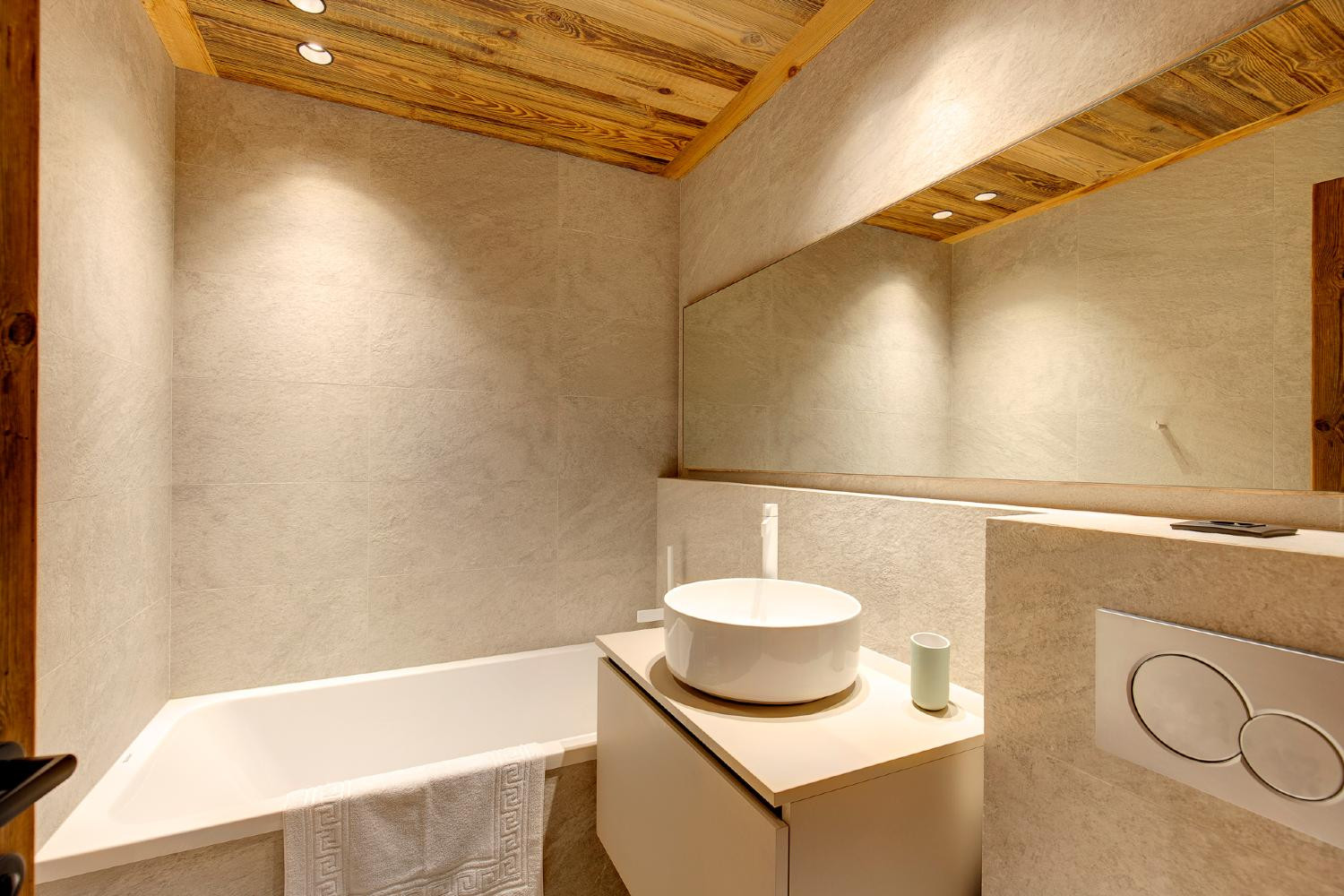 986d4b25-1c57-40f0-bc71-33d1f1e10036-1450969