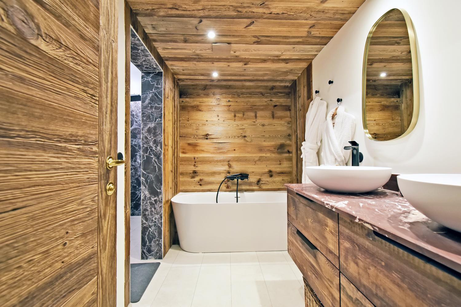 9cc05e5e-760b-4559-8300-ec97e0621fa9-1451019