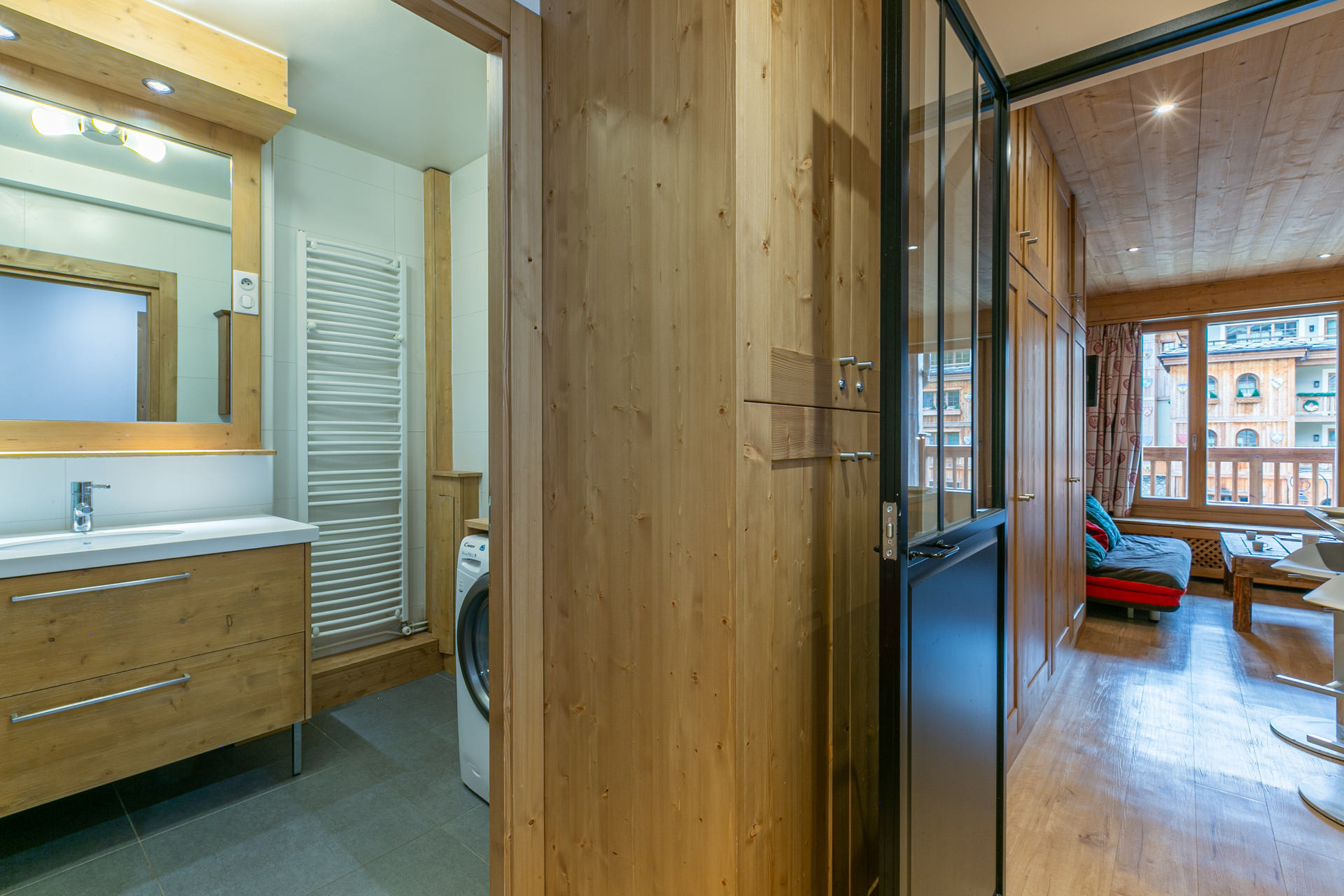 _lv_images__lot_0000010010_06_1458158