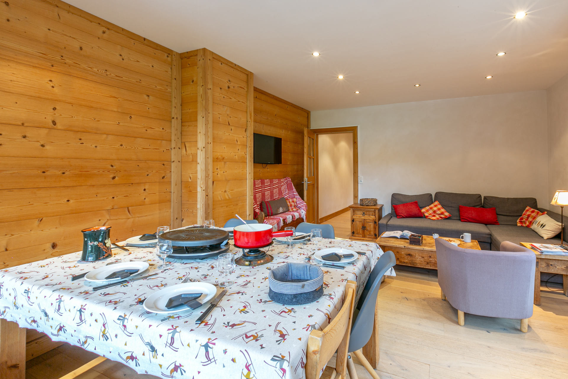 _lv_images__lot_0000010012_04_1456916