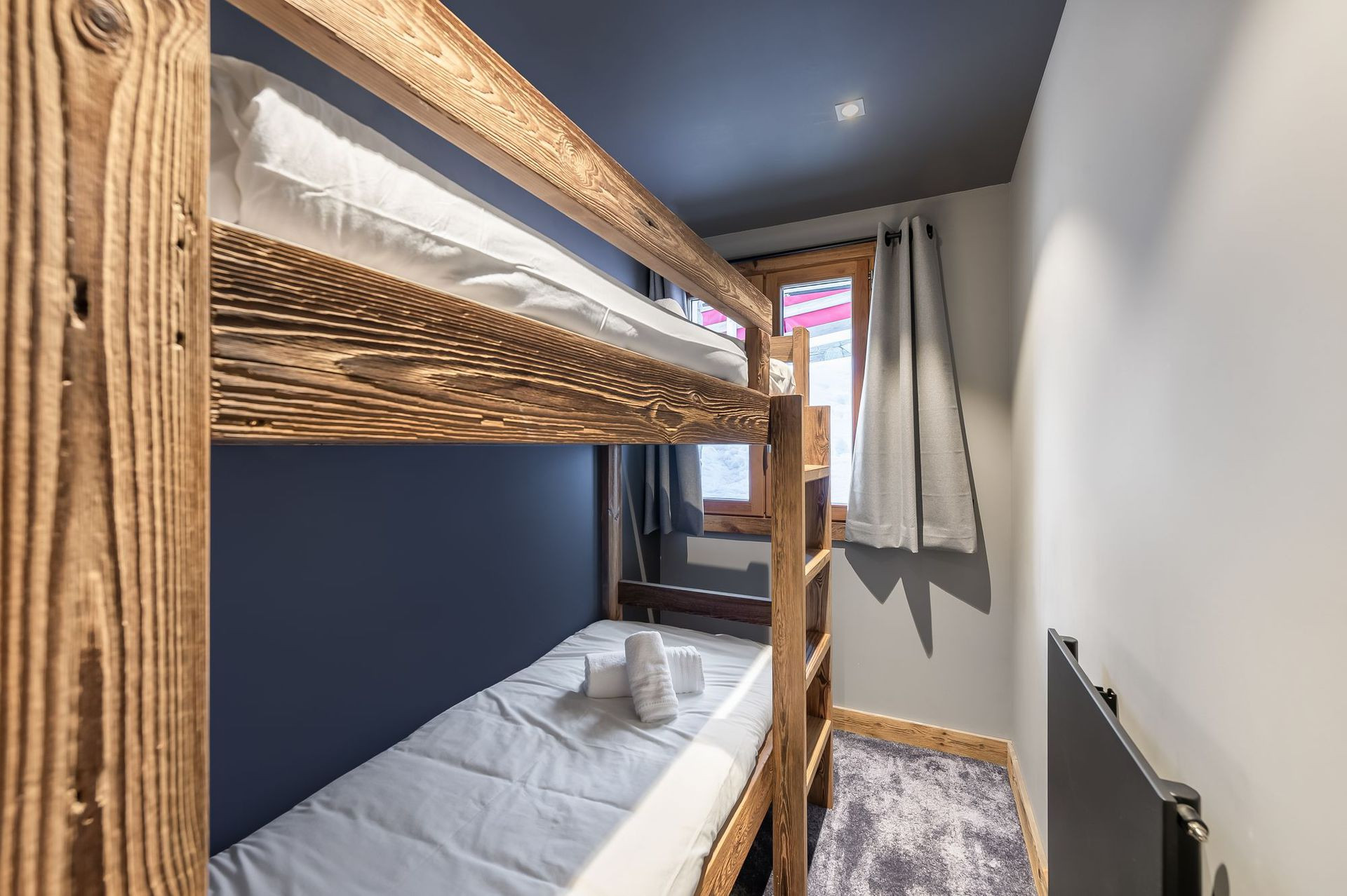 _lv_images__lot_0000010019_09_995890