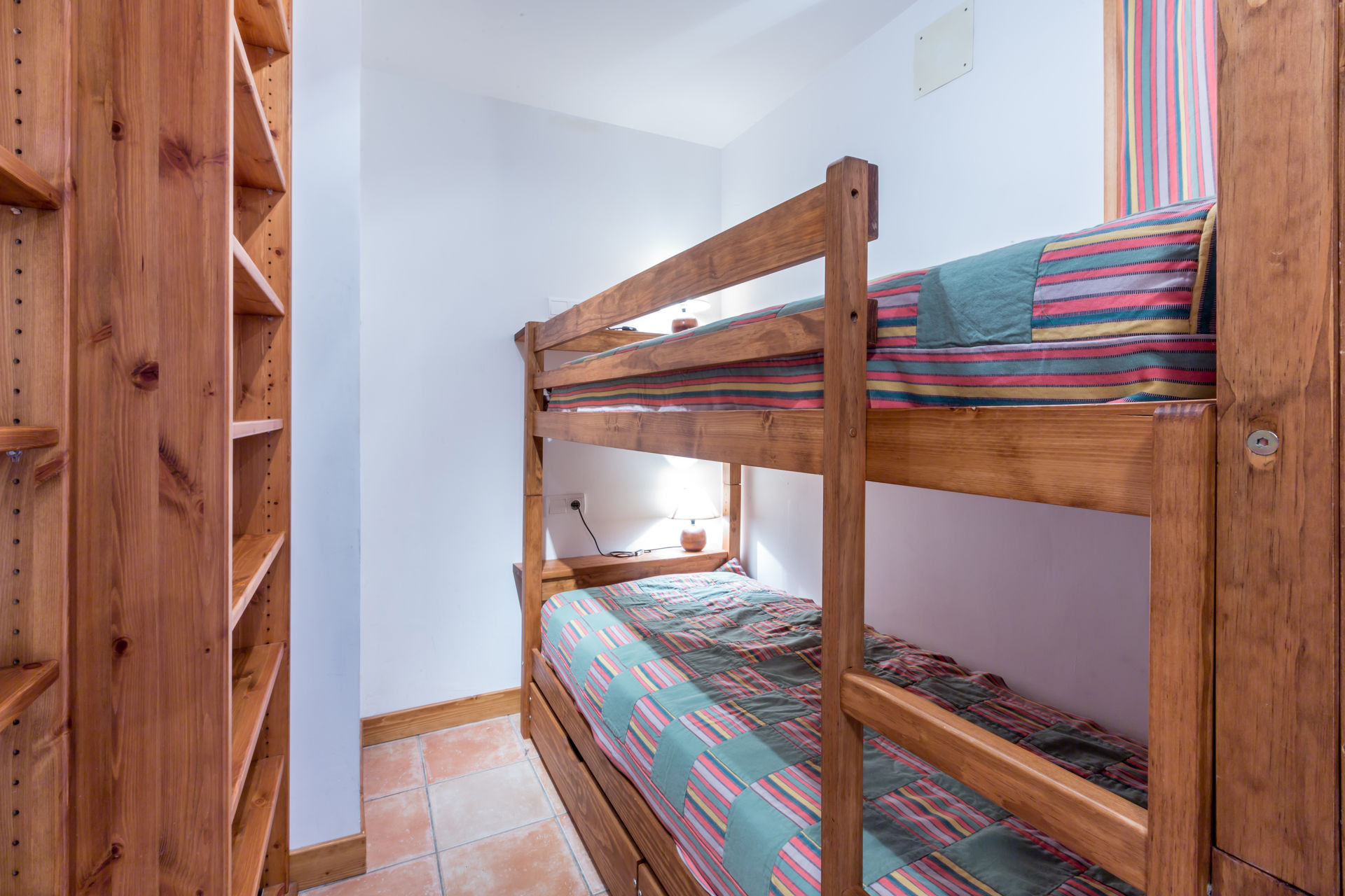 _lv_images__lot_0000030045_09_1455013