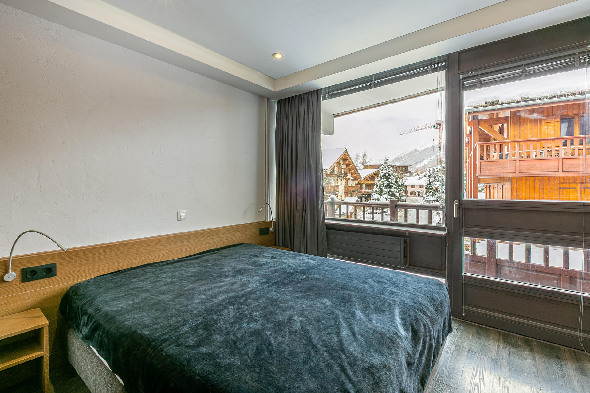 _lv_images__lot_0000060001_06_1456487