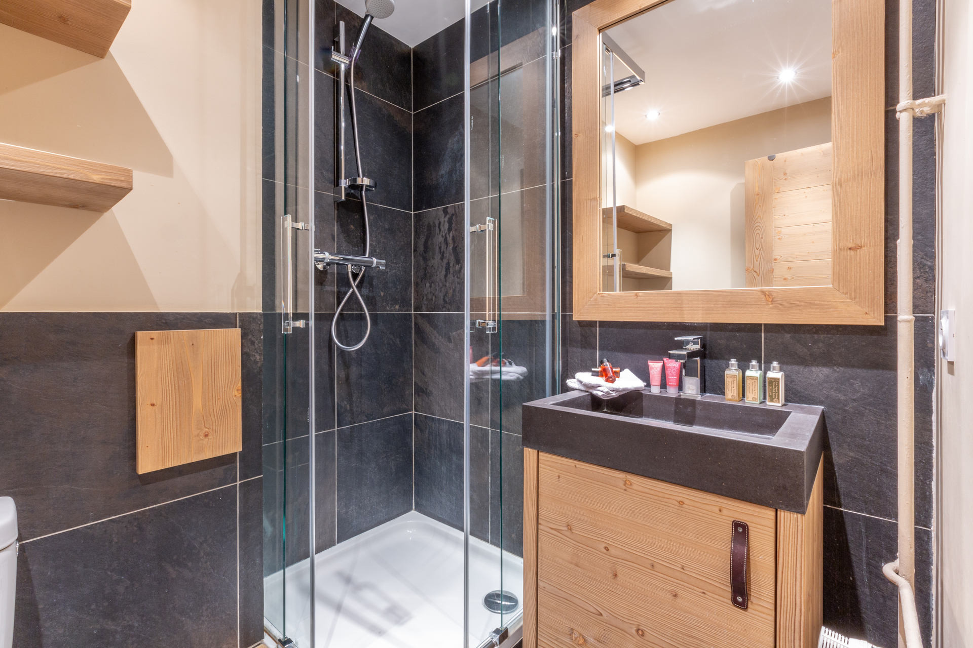 _lv_images__lot_0000060015_08_1456307