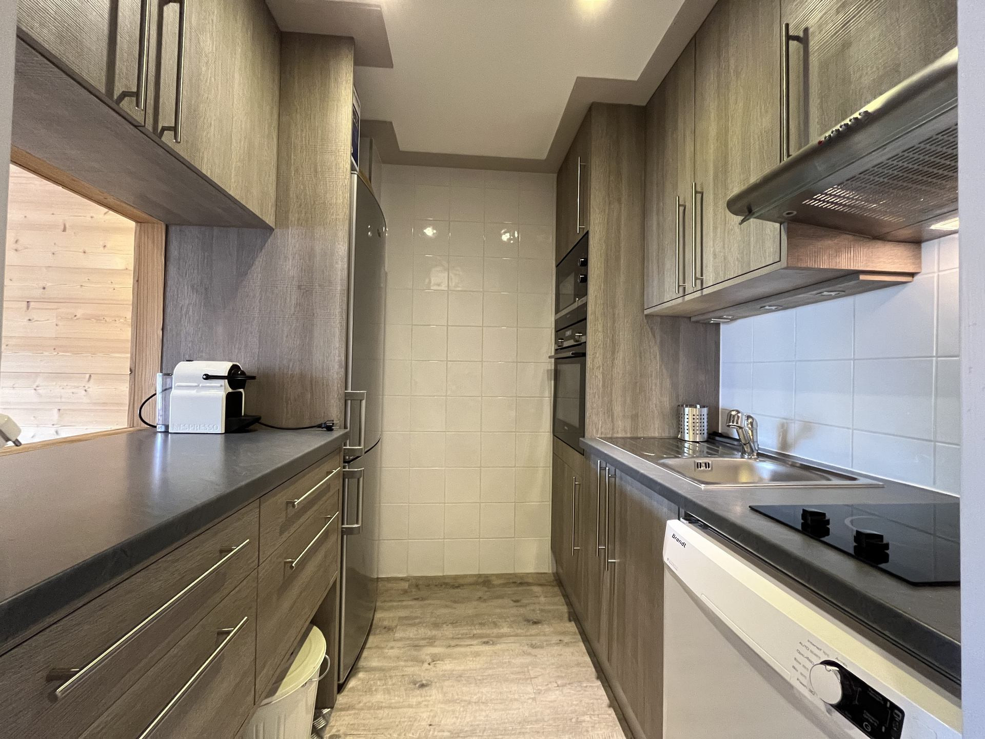 _lv_images__lot_0000100025_07_1458189