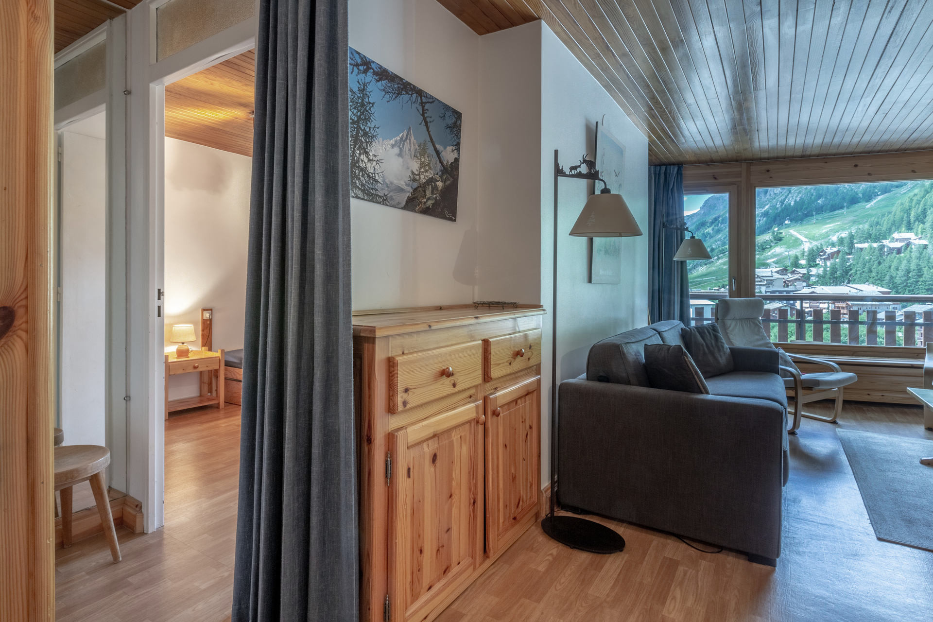 _lv_images__lot_0000100033_05_1455265