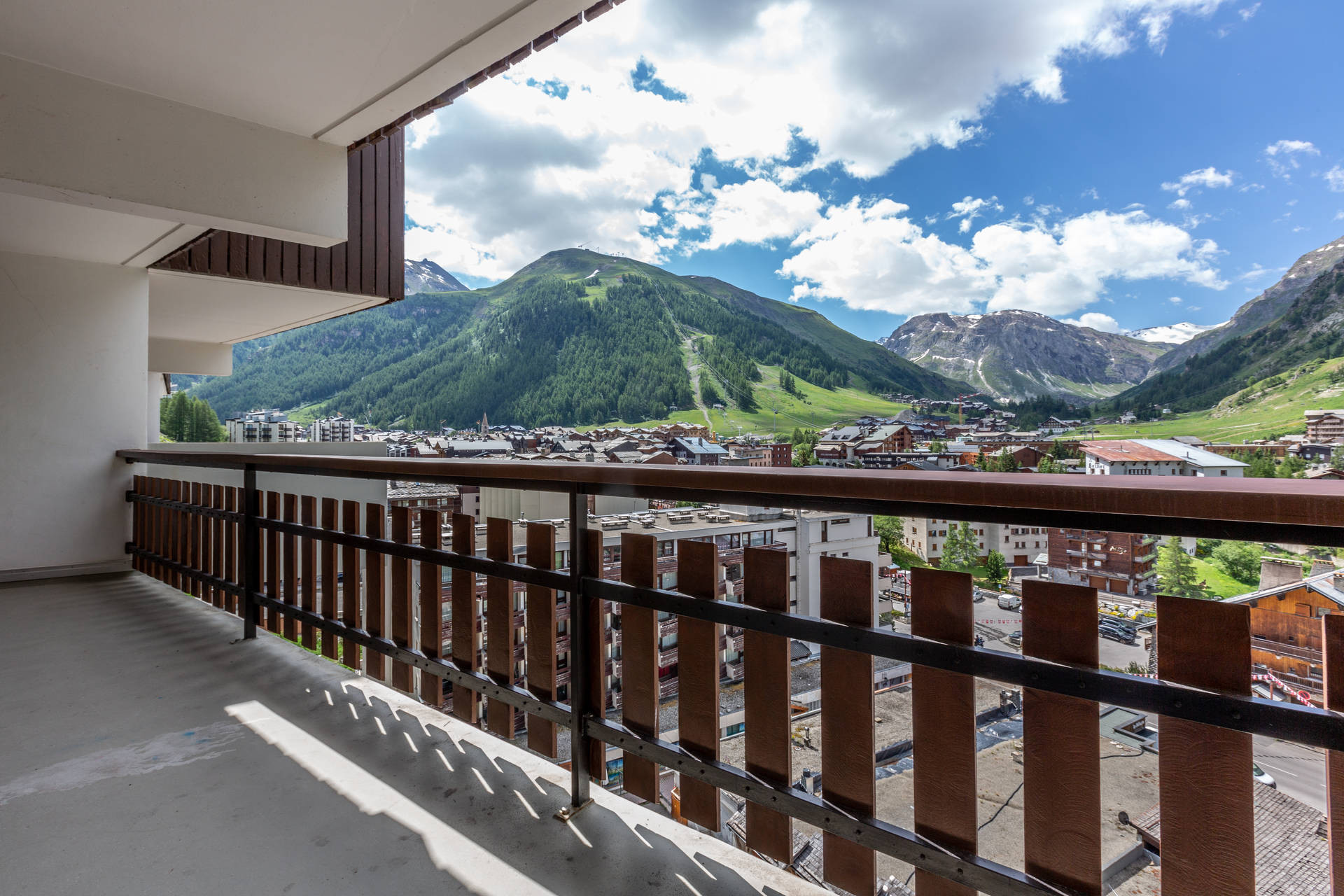 _lv_images__lot_0000100033_11_1455270