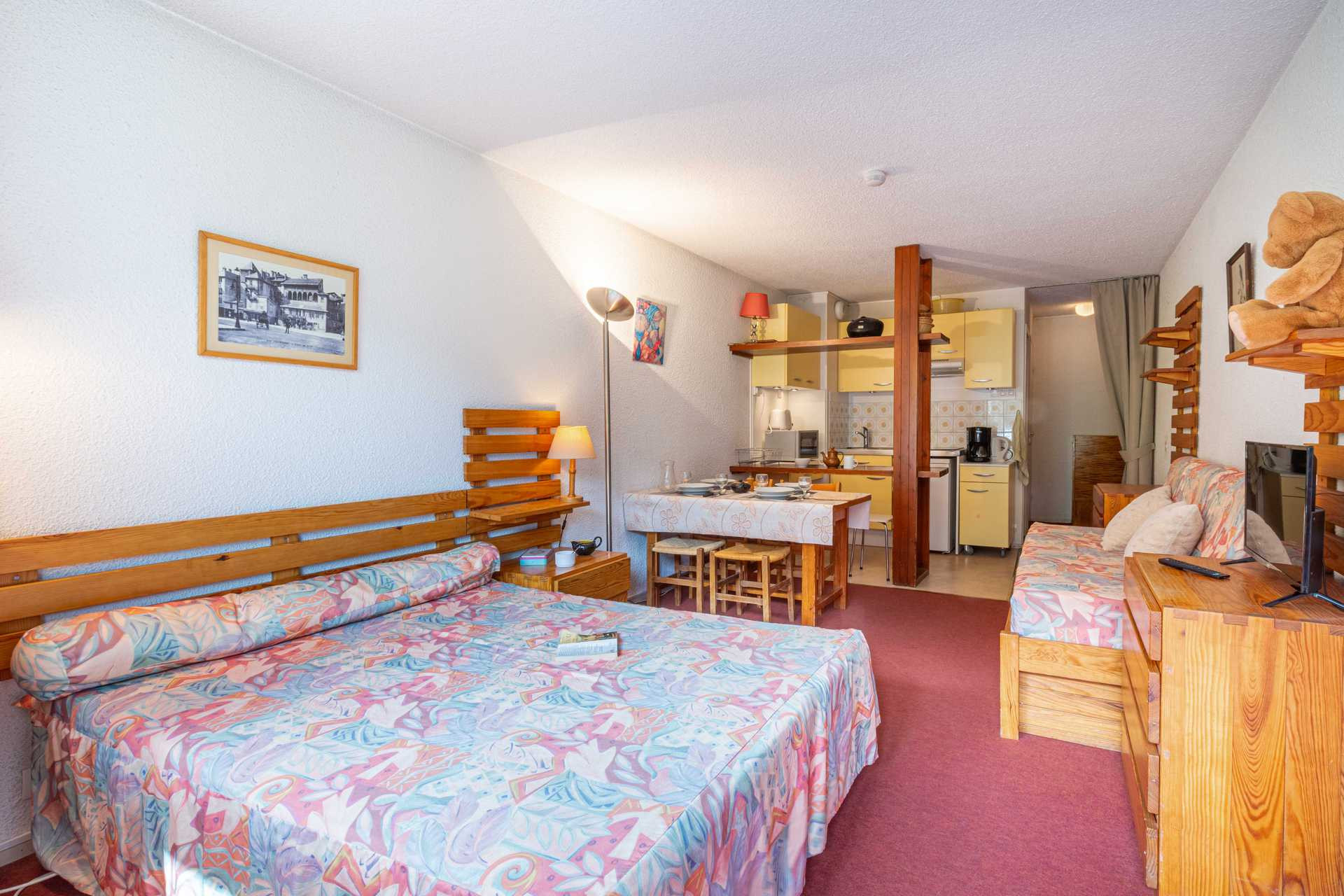 _lv_images__lot_0000120031_02_1455825