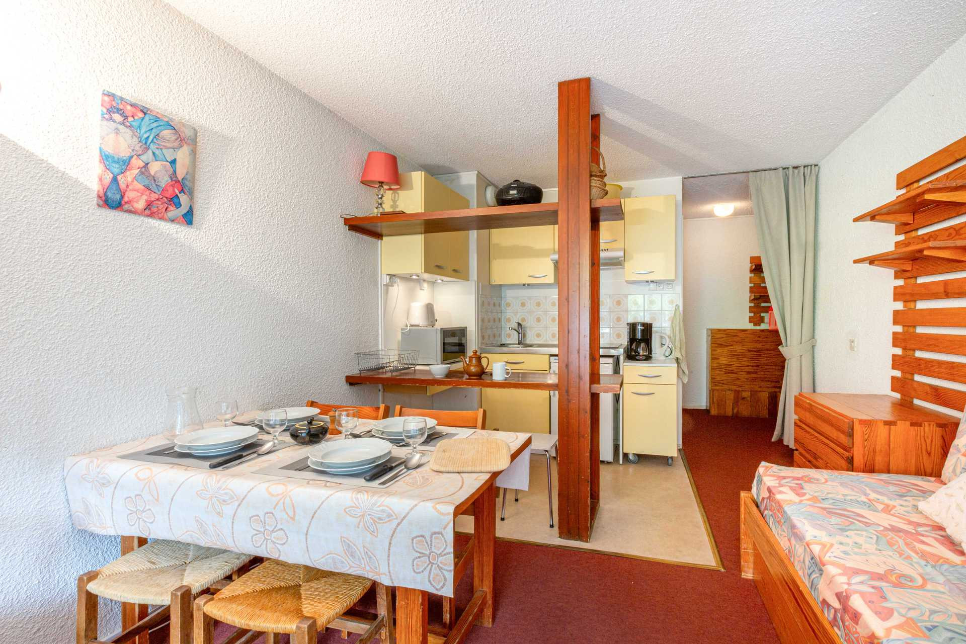 _lv_images__lot_0000120031_03_1455826