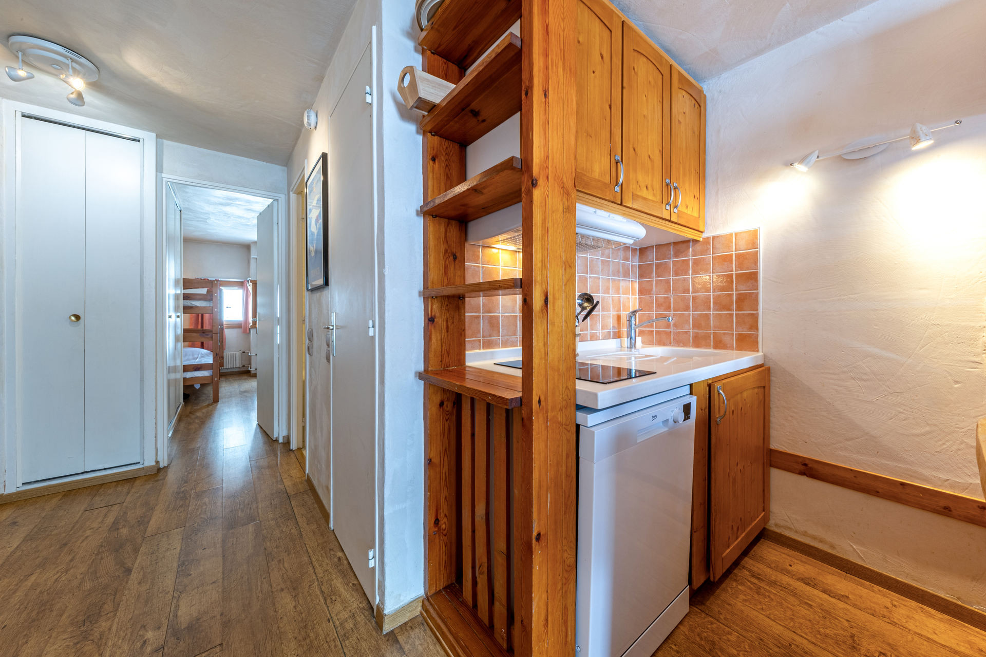 _lv_images__lot_0000140050_04_1455463