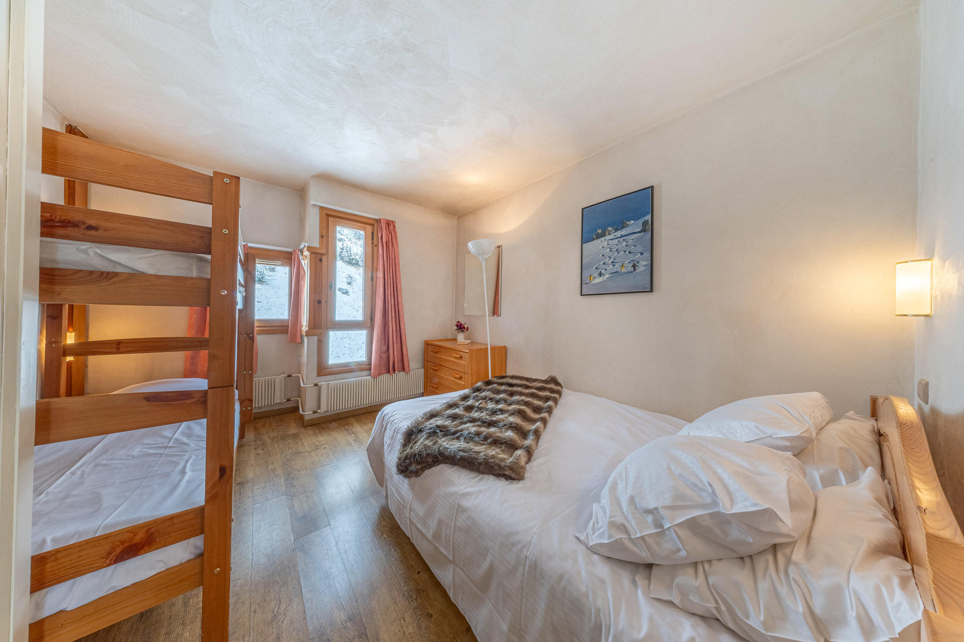 _lv_images__lot_0000140050_06_1455465