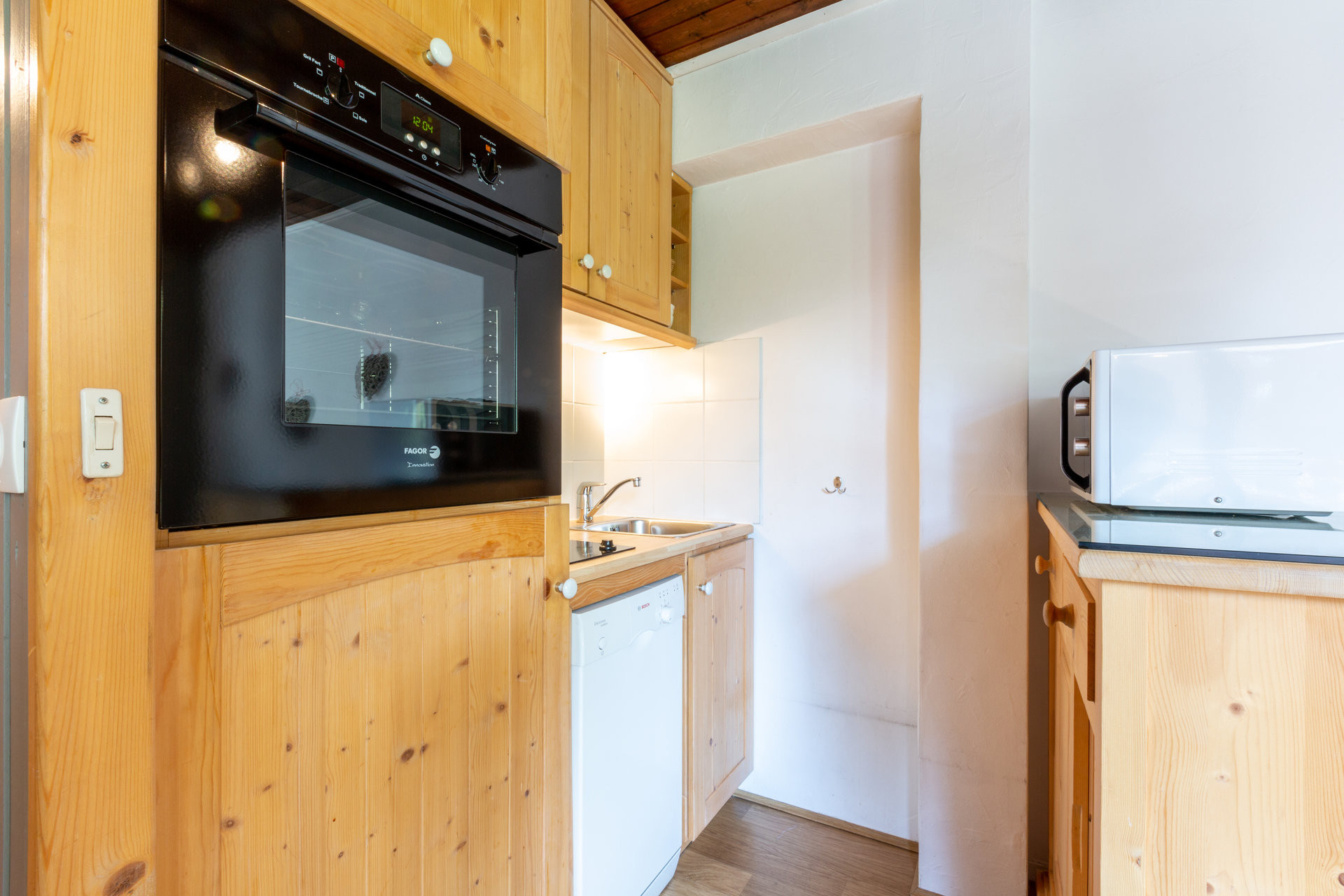 _lv_images__lot_0000150046_05_1458457