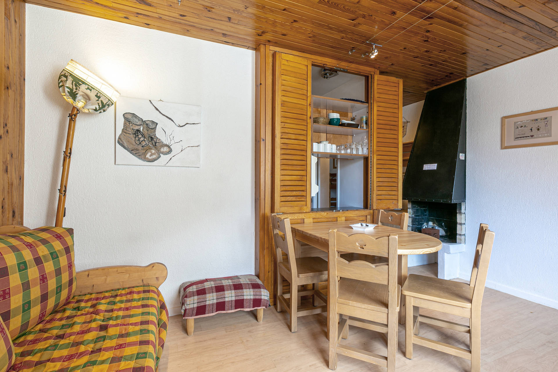 _lv_images__lot_0000180025_03_1457573