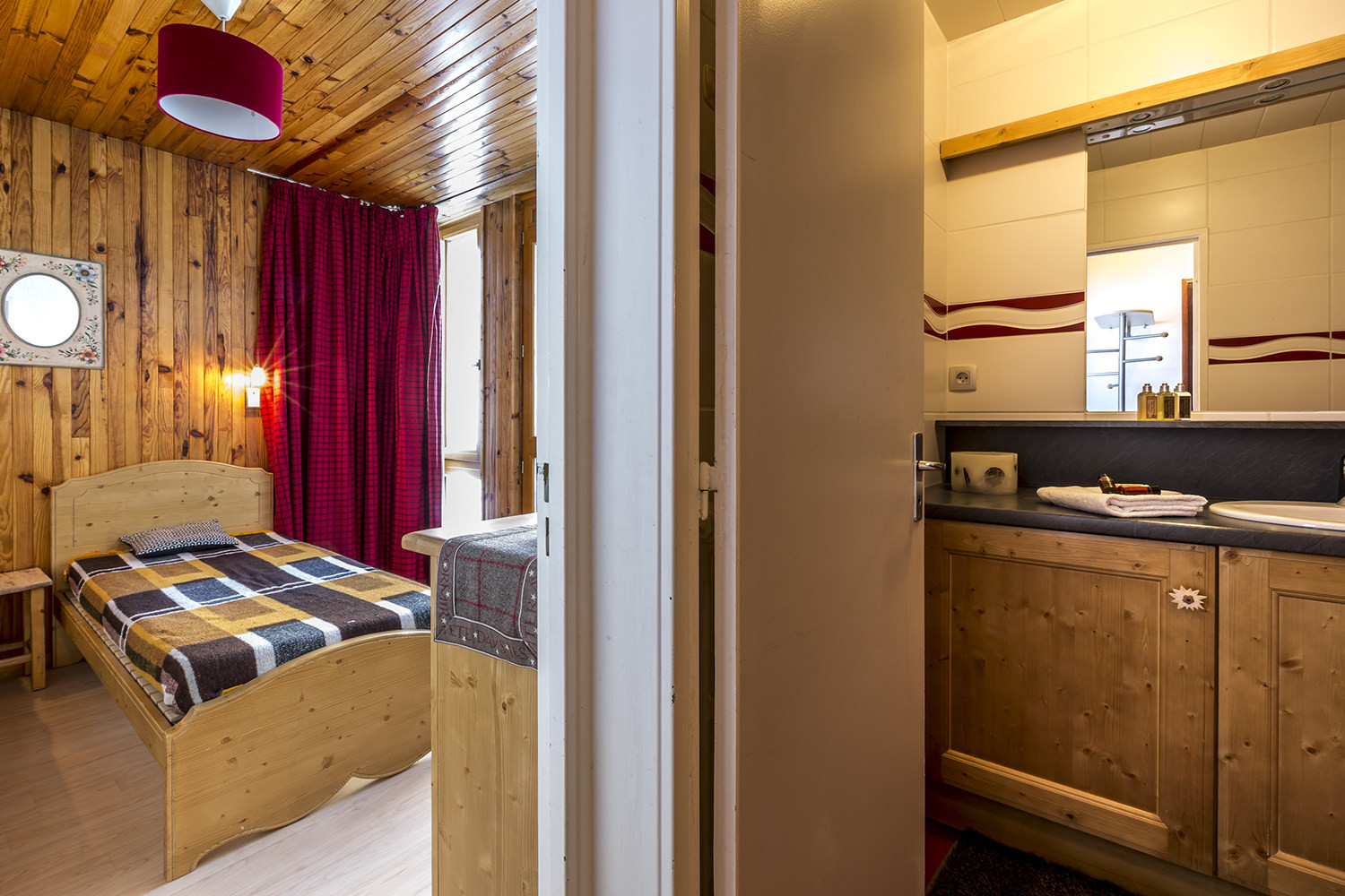 _lv_images__lot_0000180025_12_1457582