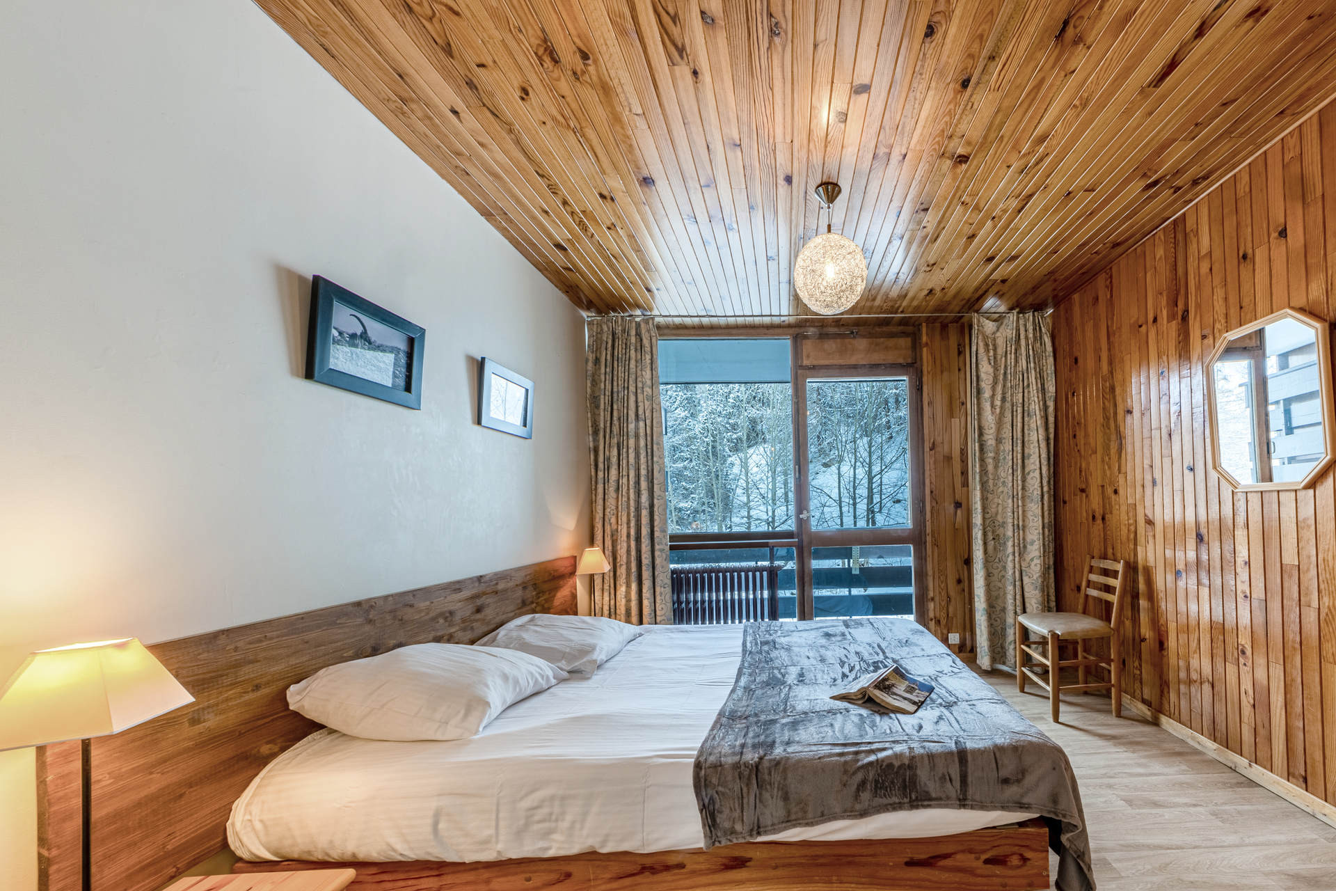 _lv_images__lot_0000180028_08_1456110