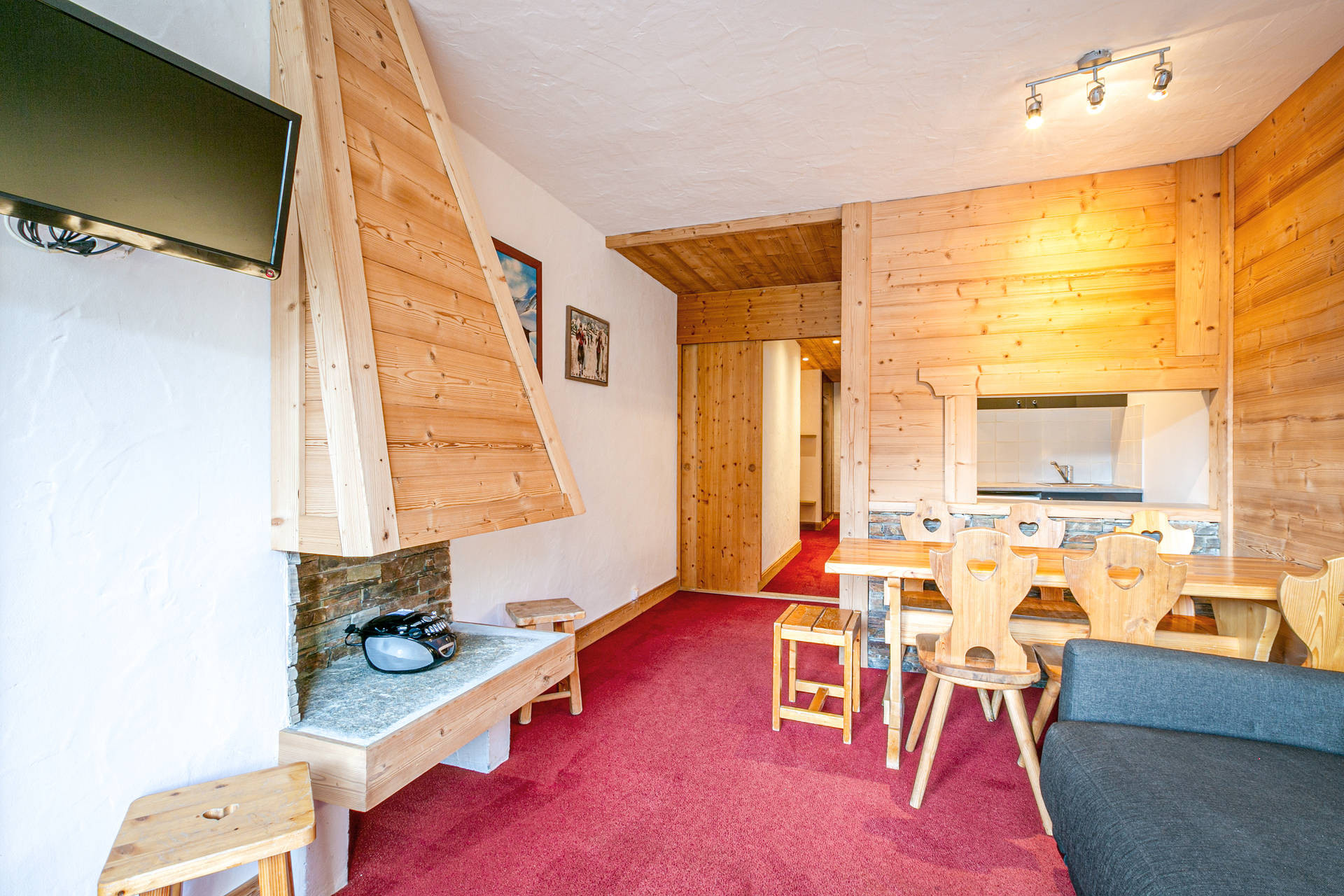 _lv_images__lot_0000200076_03_1457300