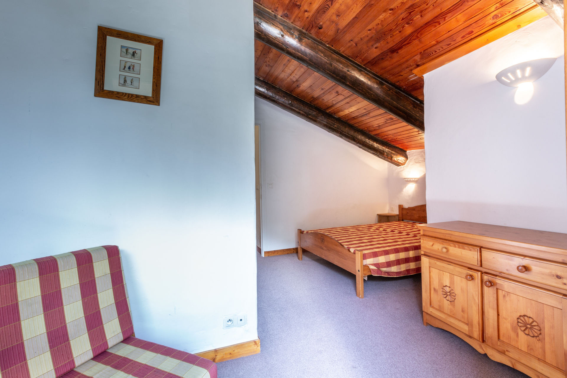 _lv_images__lot_0000210042_06_1455251