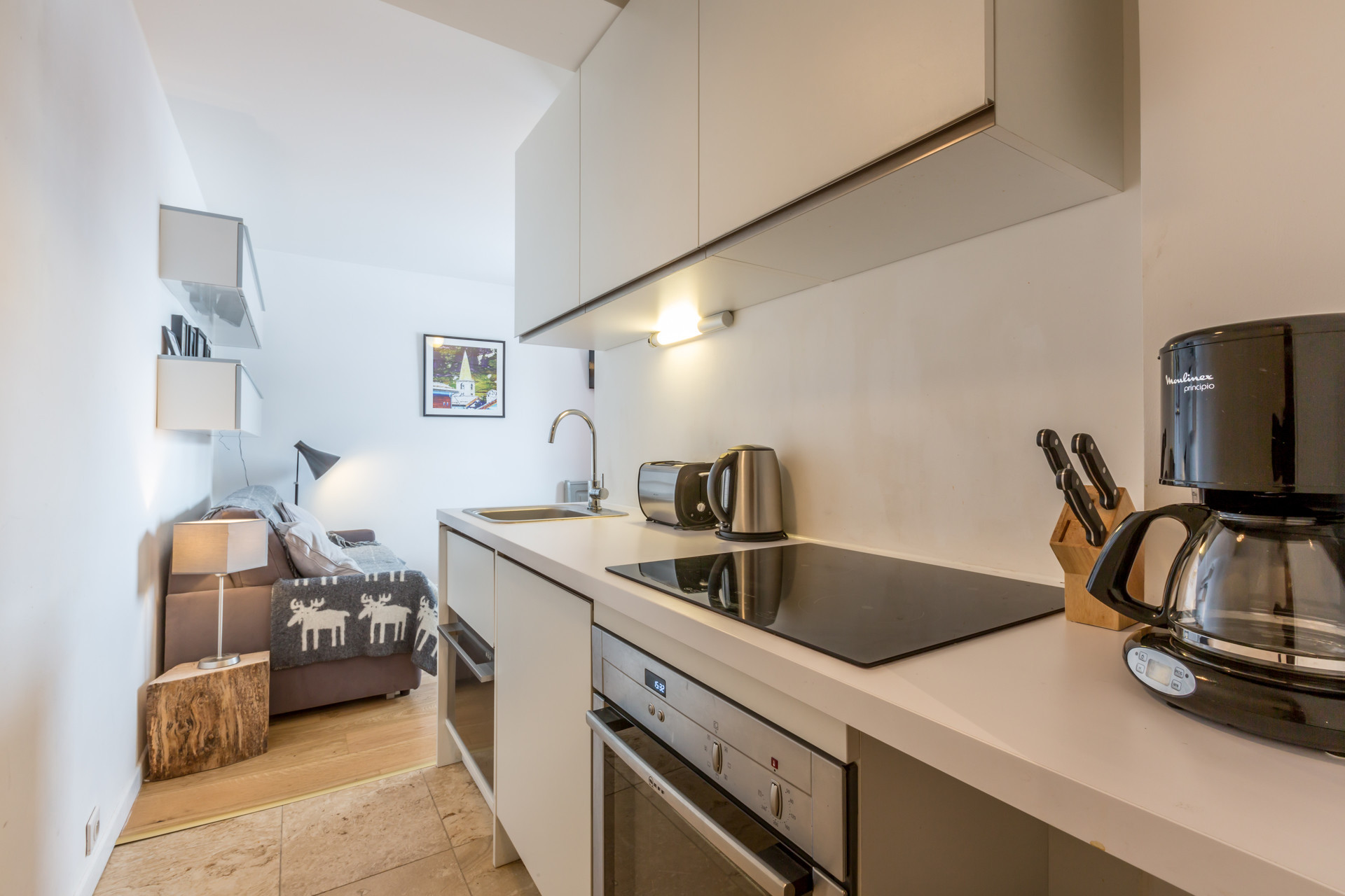 _lv_images__lot_0000220025_04_1458216