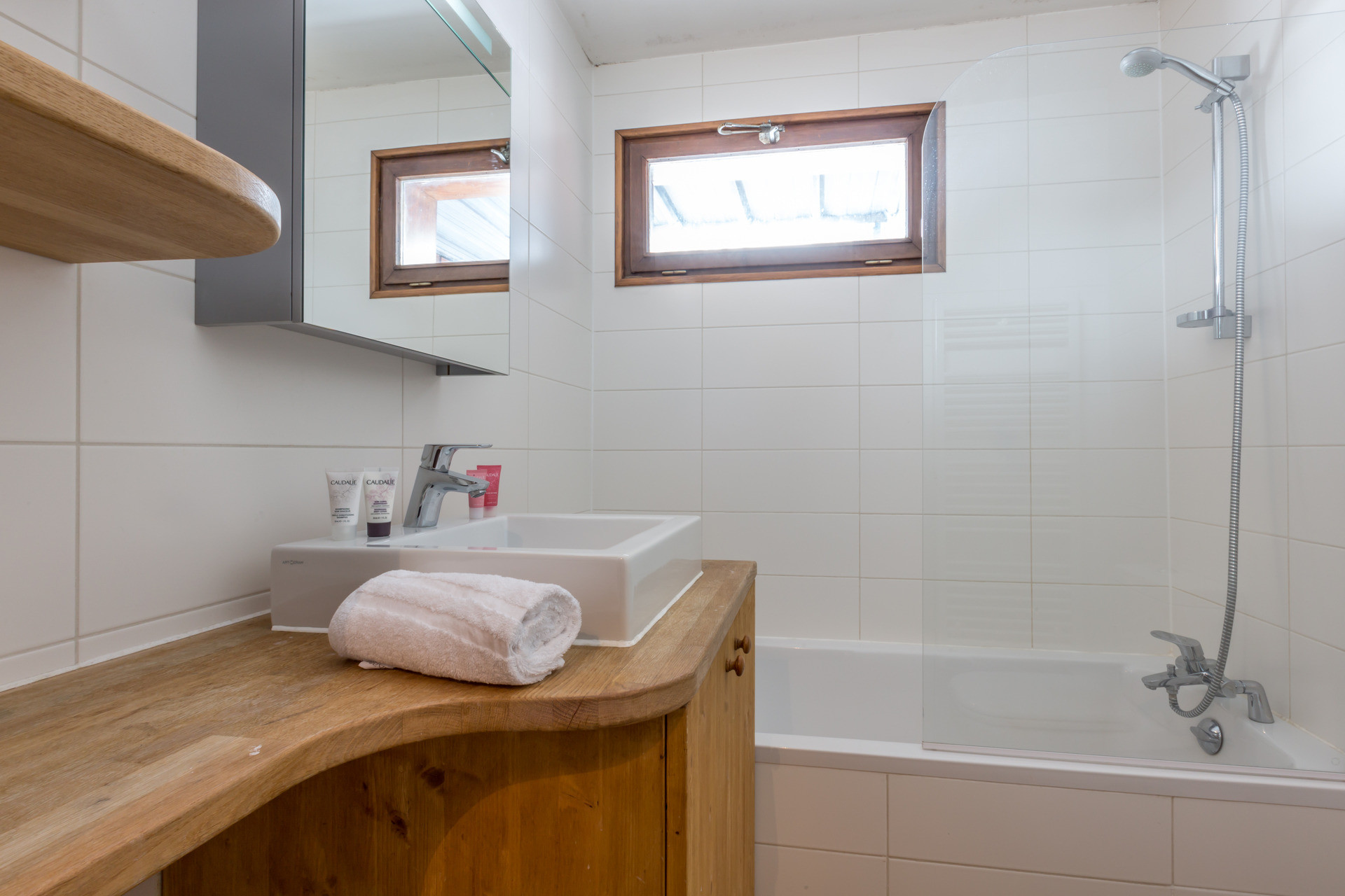 _lv_images__lot_0000220025_08_1458220