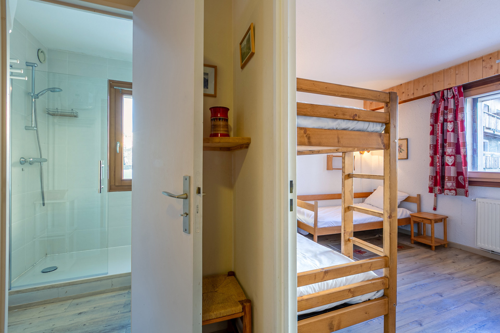 _lv_images__lot_0000220030_08_1457427