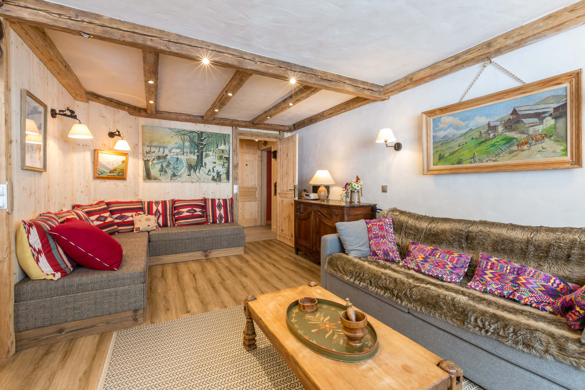 _lv_images__lot_0000230021_02_1455021