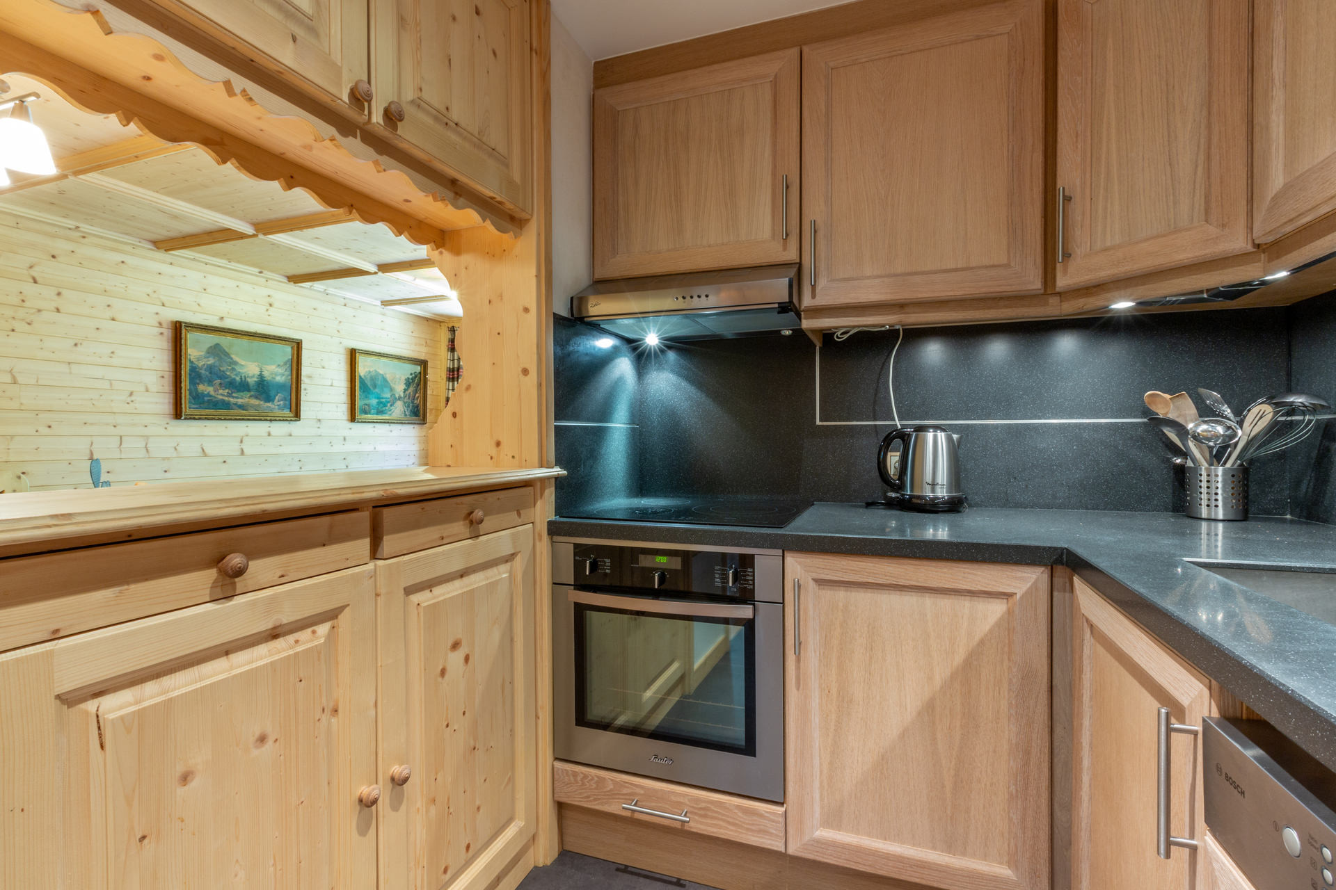 _lv_images__lot_0000230026_08_1455074