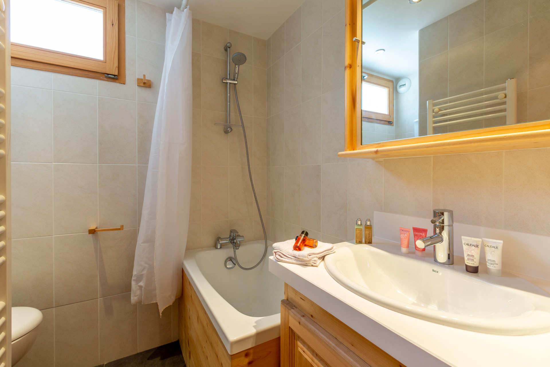 _lv_images__lot_0000230026_12_1455078