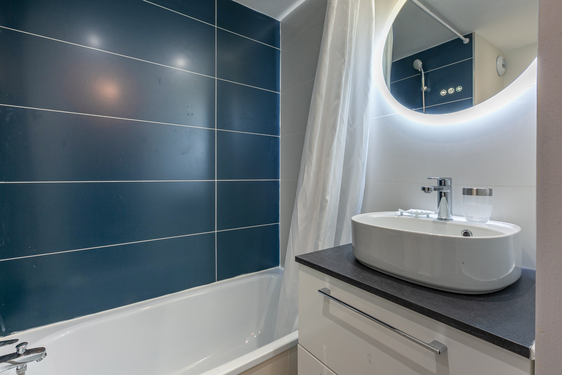 _lv_images__lot_0000240033_09_1456504