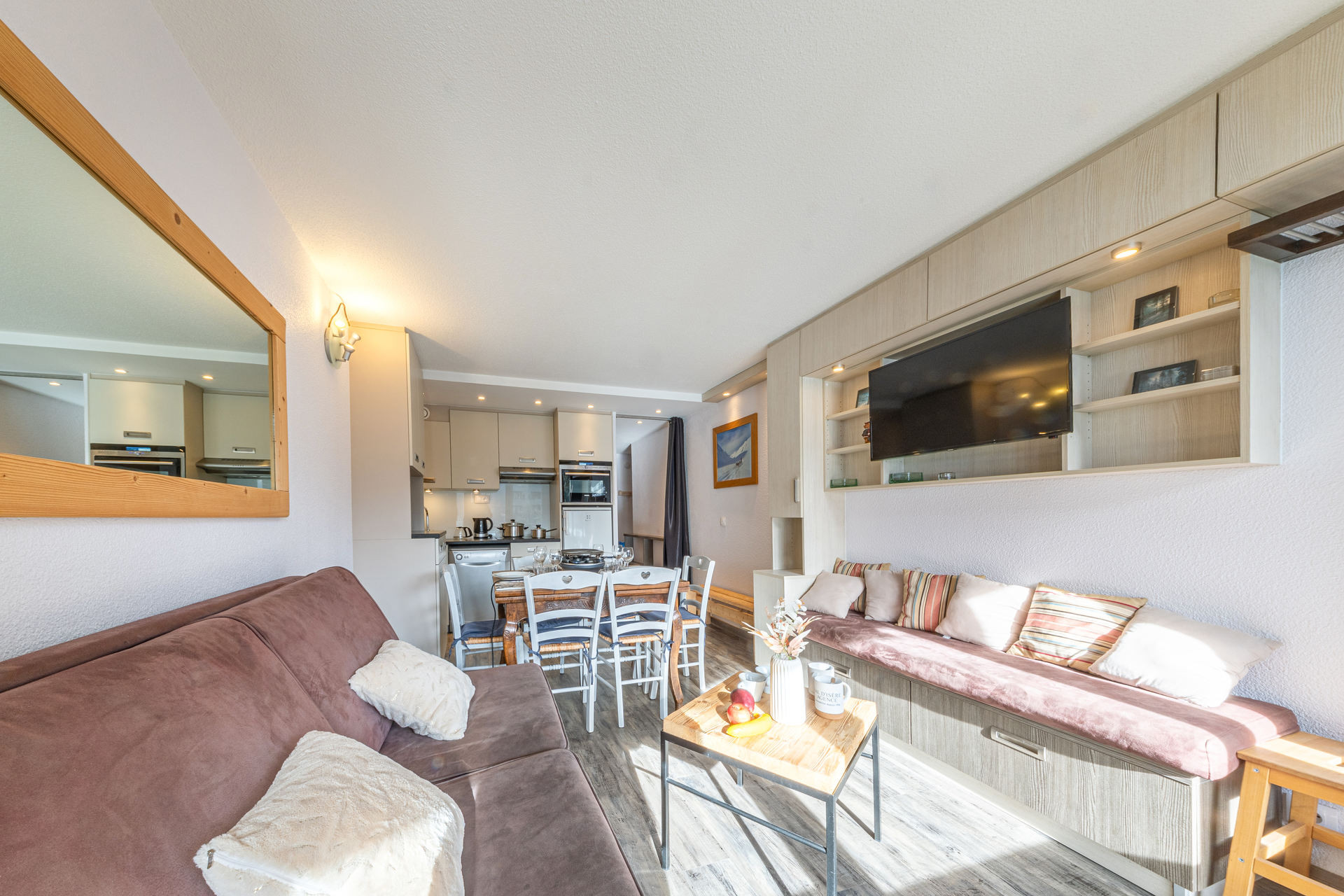 _lv_images__lot_0000240084_03_1455493