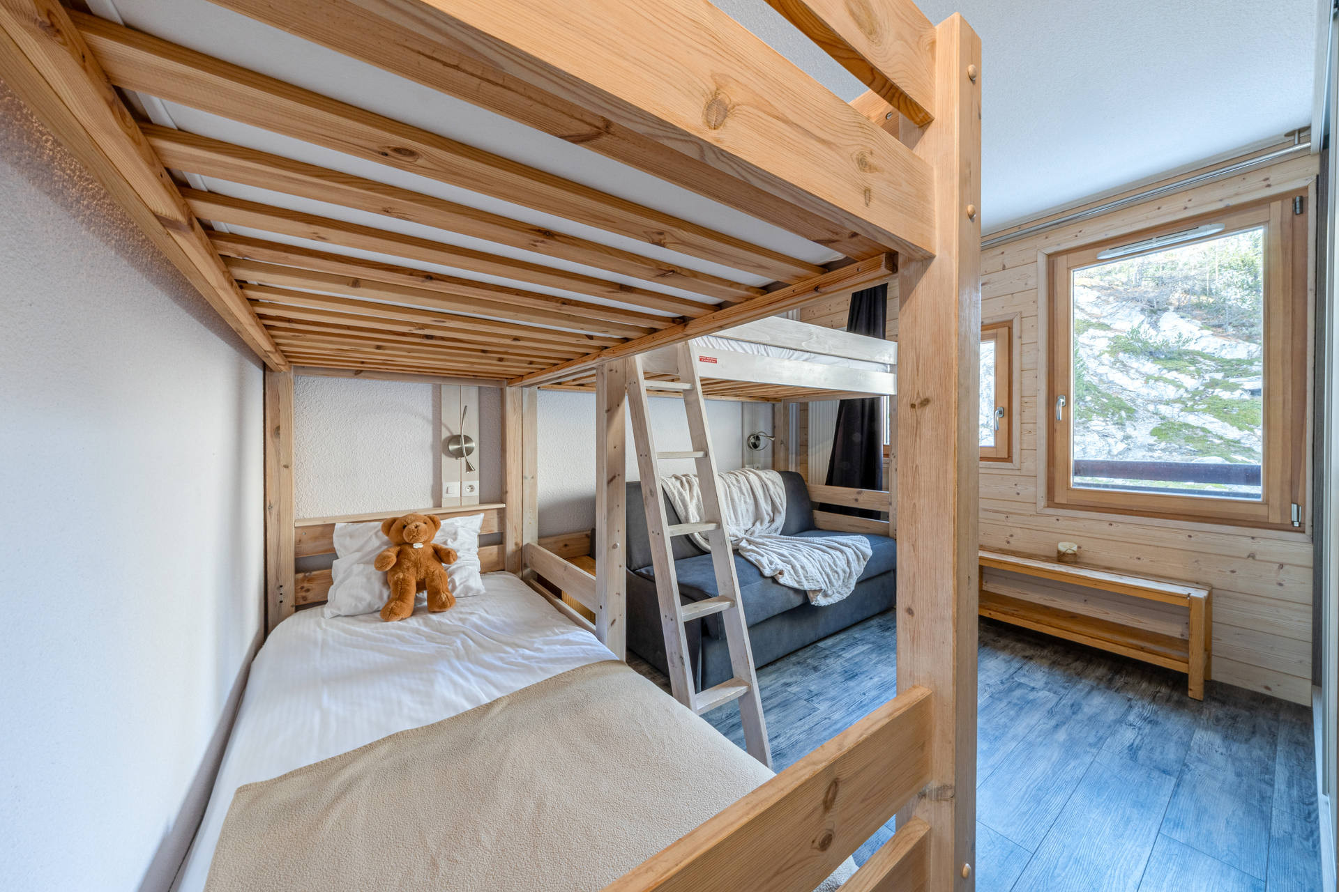 _lv_images__lot_0000240084_07_1455497