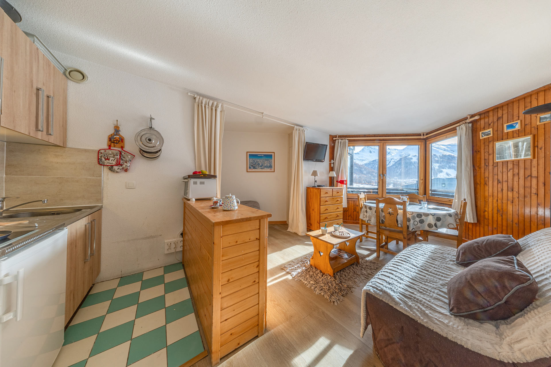 _lv_images__lot_0000240098_03_1458304