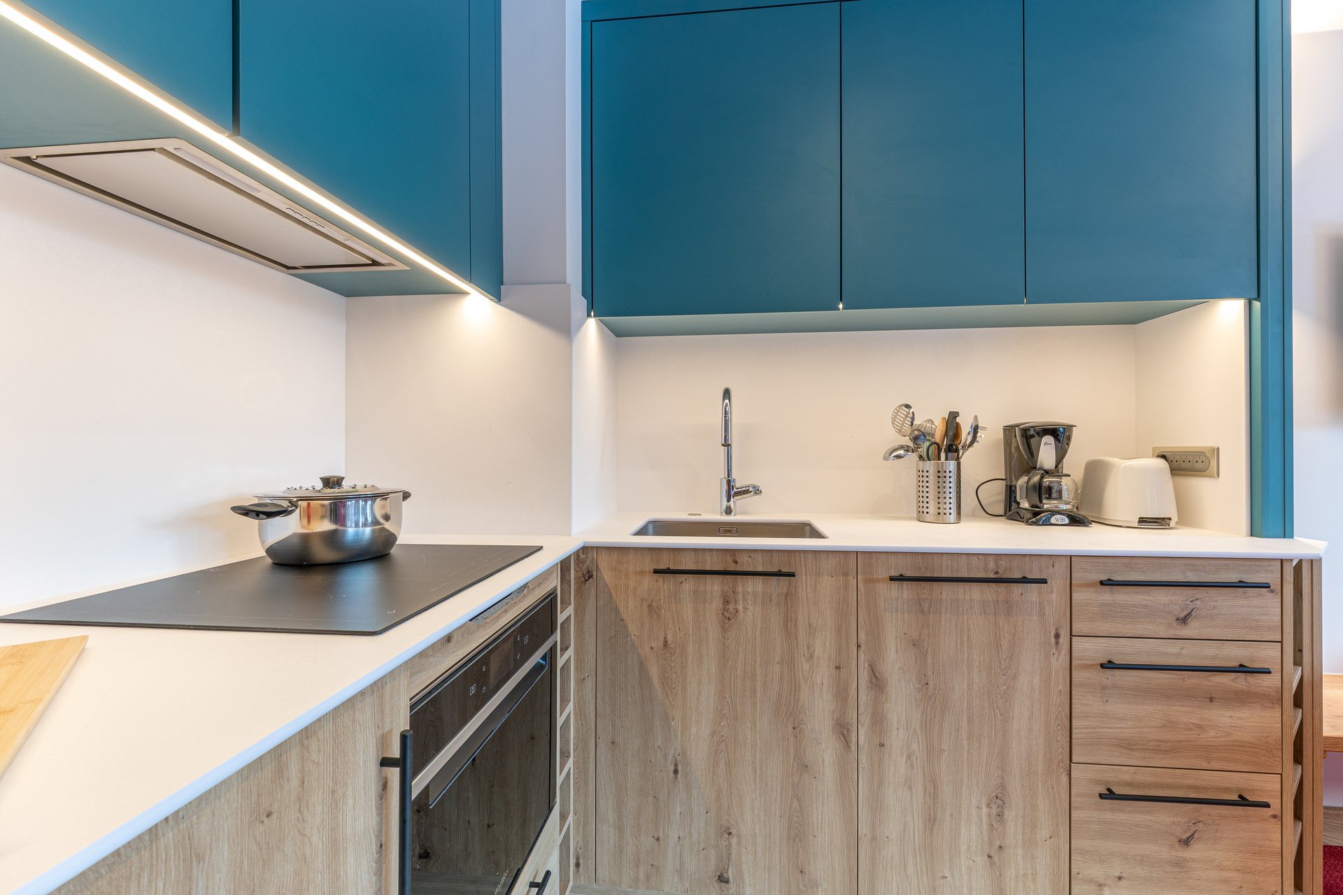 _lv_images__lot_0000250010_08_1455816