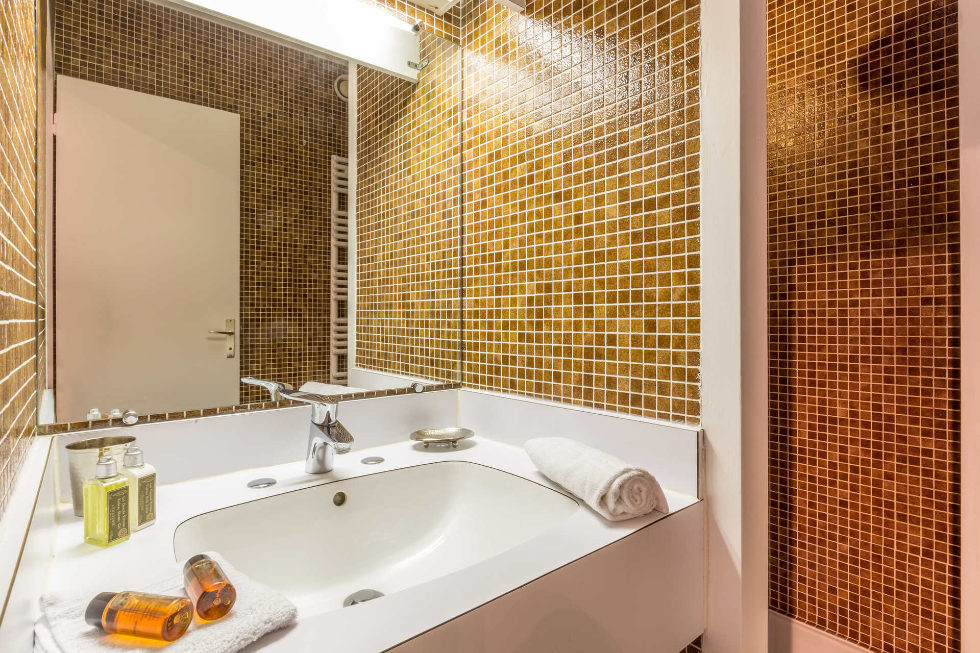 _lv_images__lot_0000250011_10_1456999