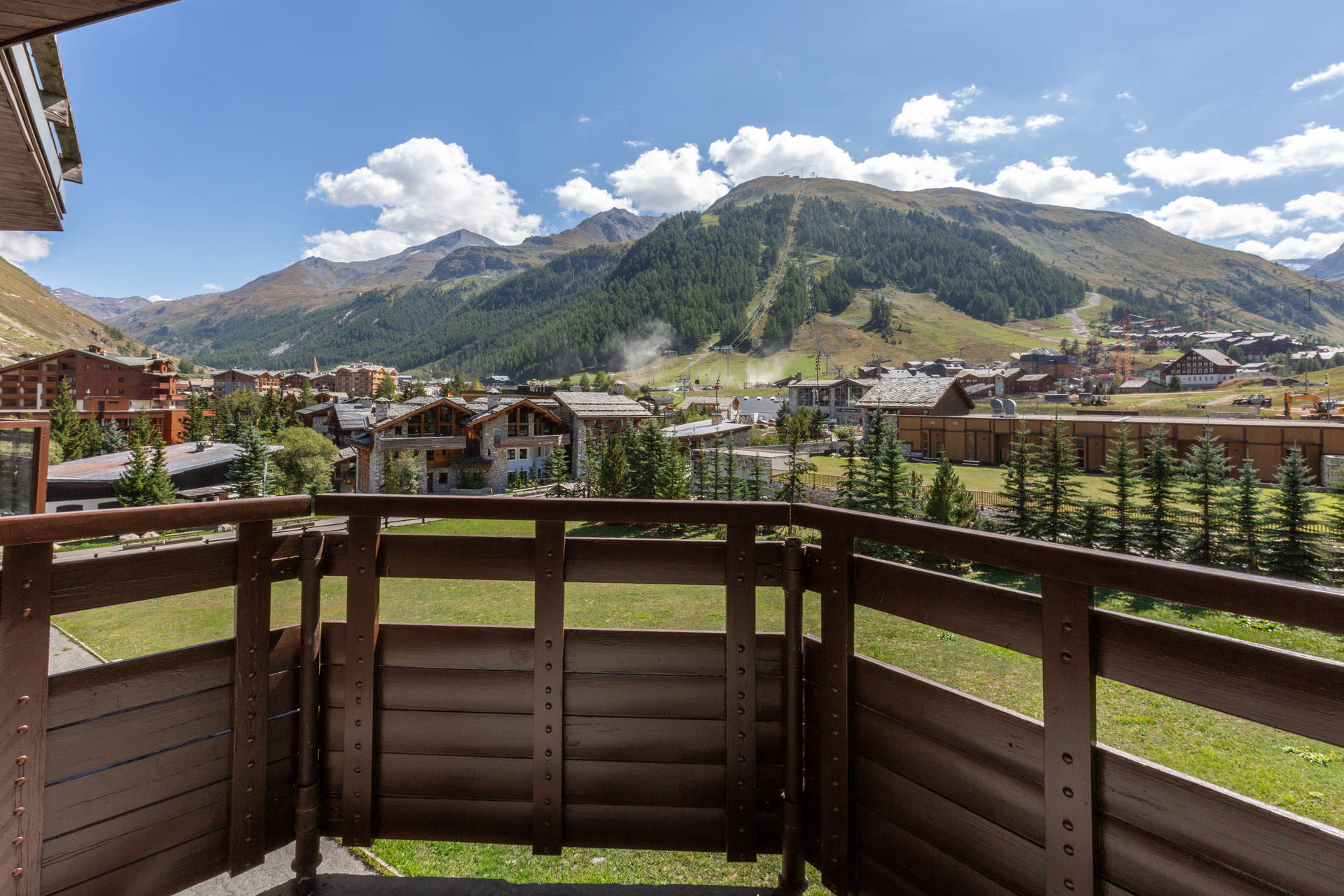 _lv_images__lot_0000250016_13_1457507