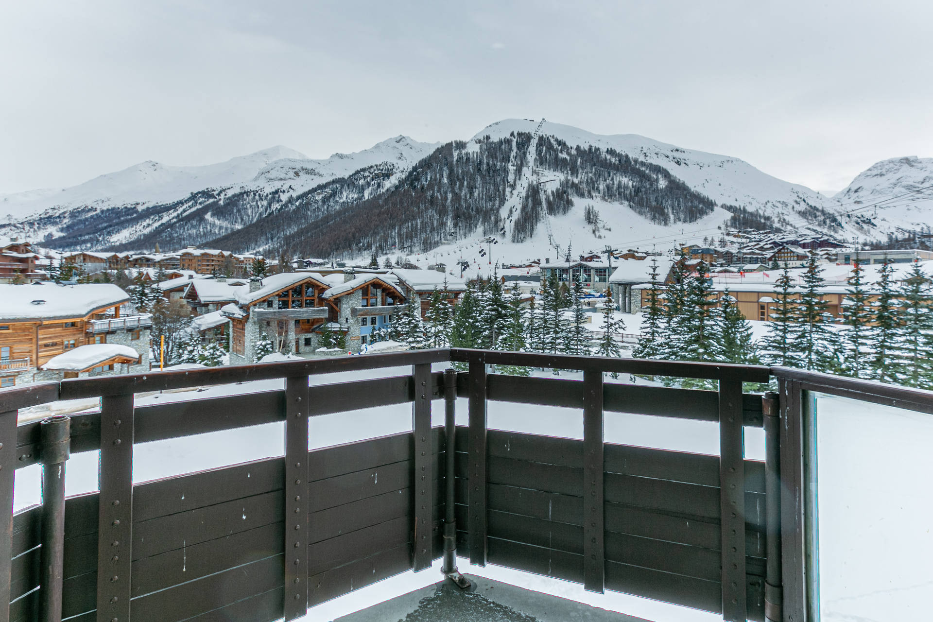 _lv_images__lot_0000250017_12_1456205