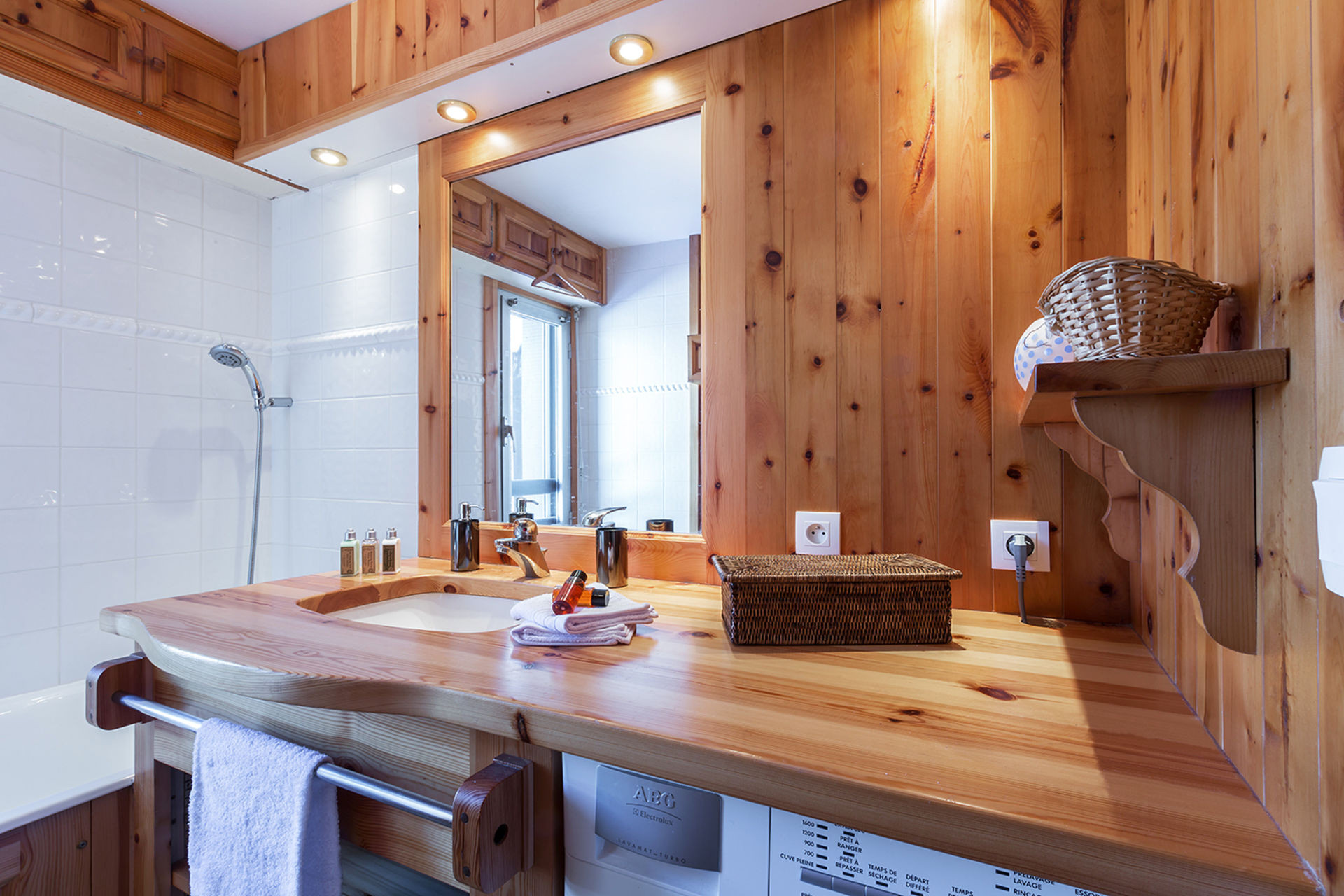 _lv_images__lot_0000250021_11_1456083