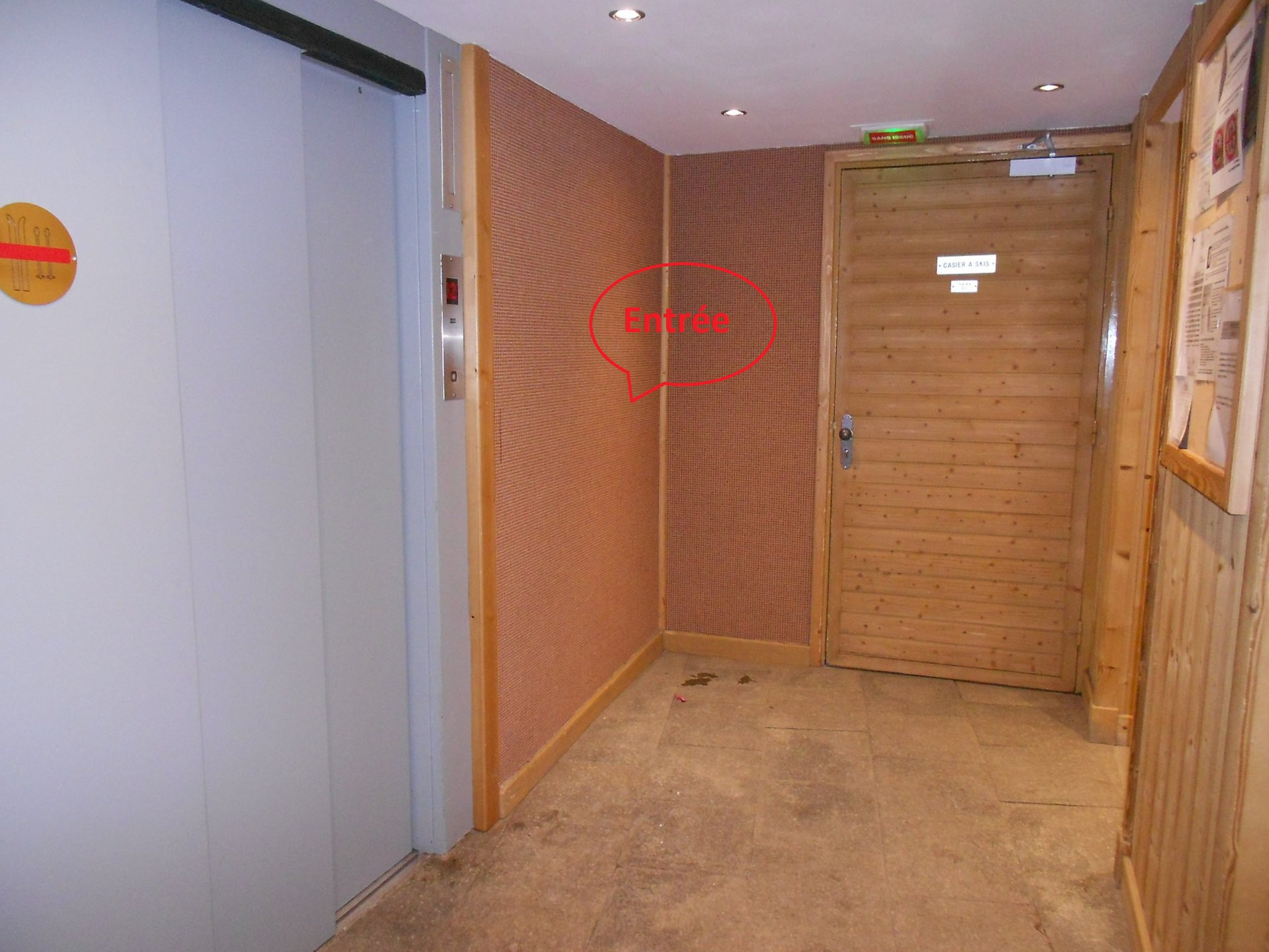 _lv_images__lot_0000260015_15_1458571